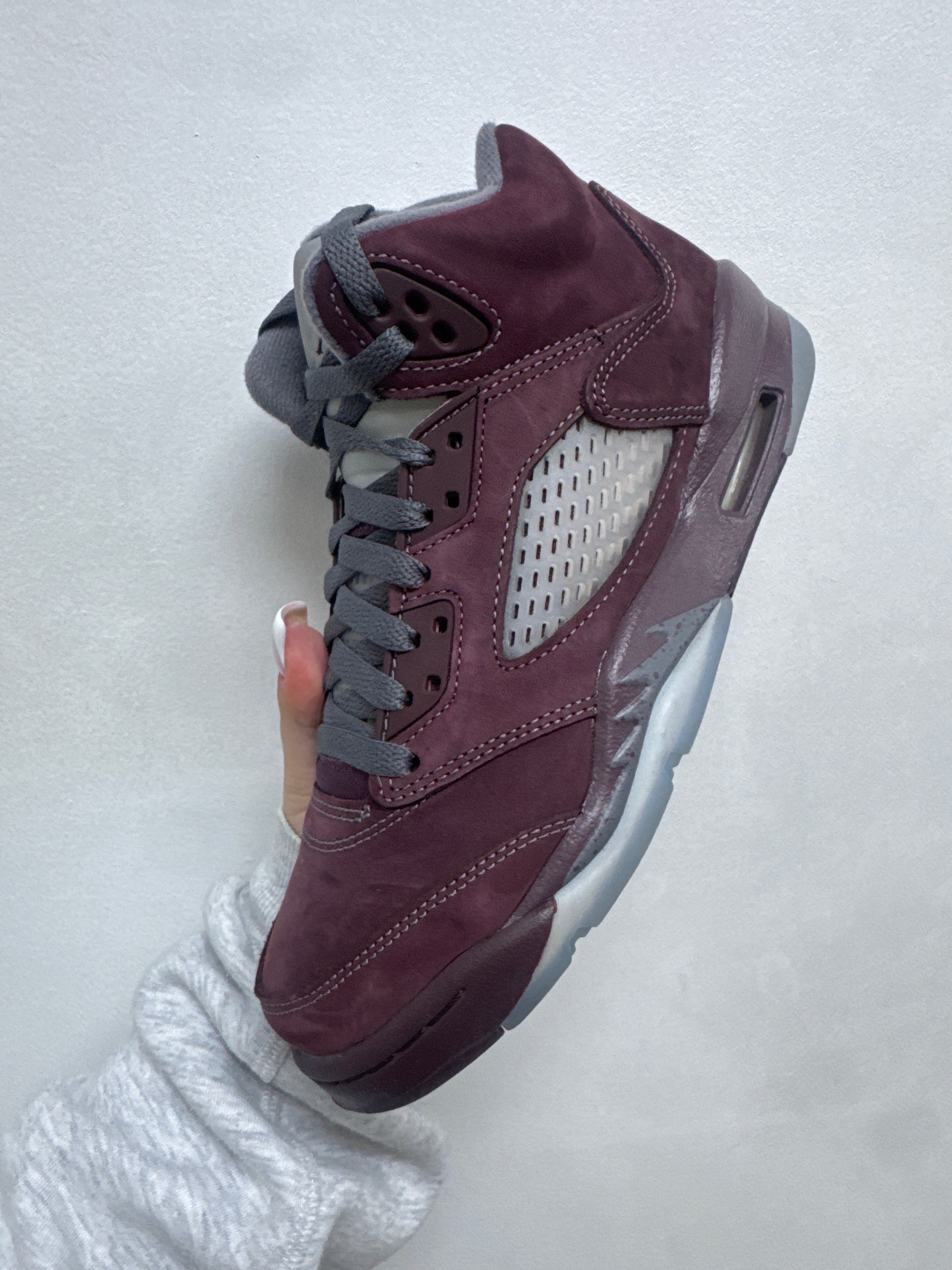 Jordan 5 Burgundy Sneakers