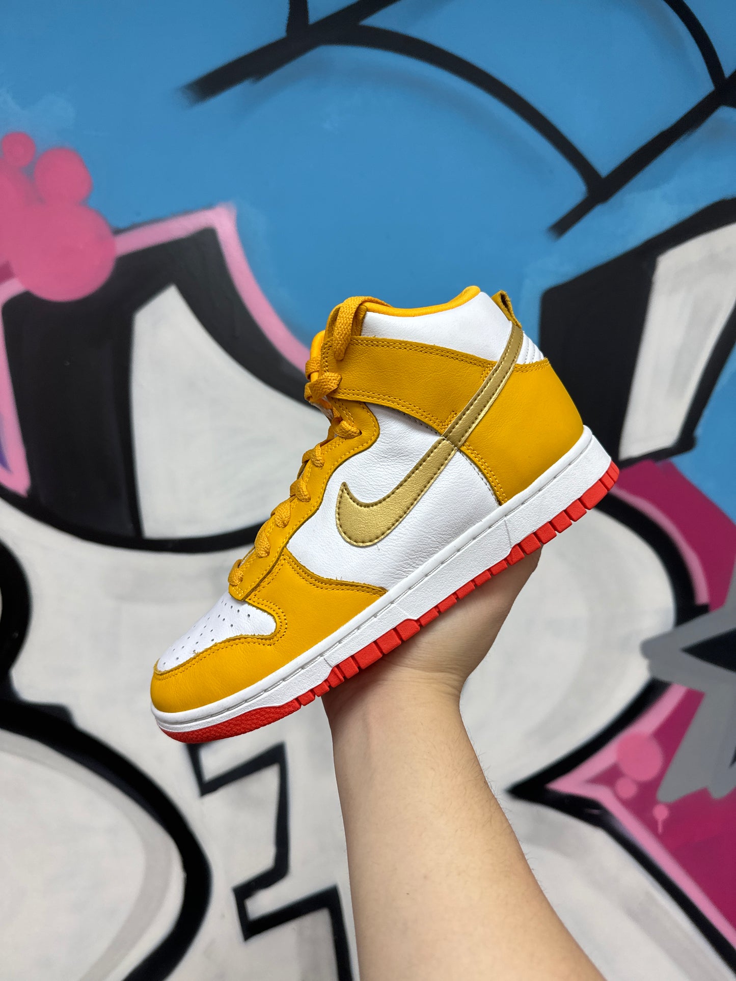 Nike Dunk High University Gold Sneakers