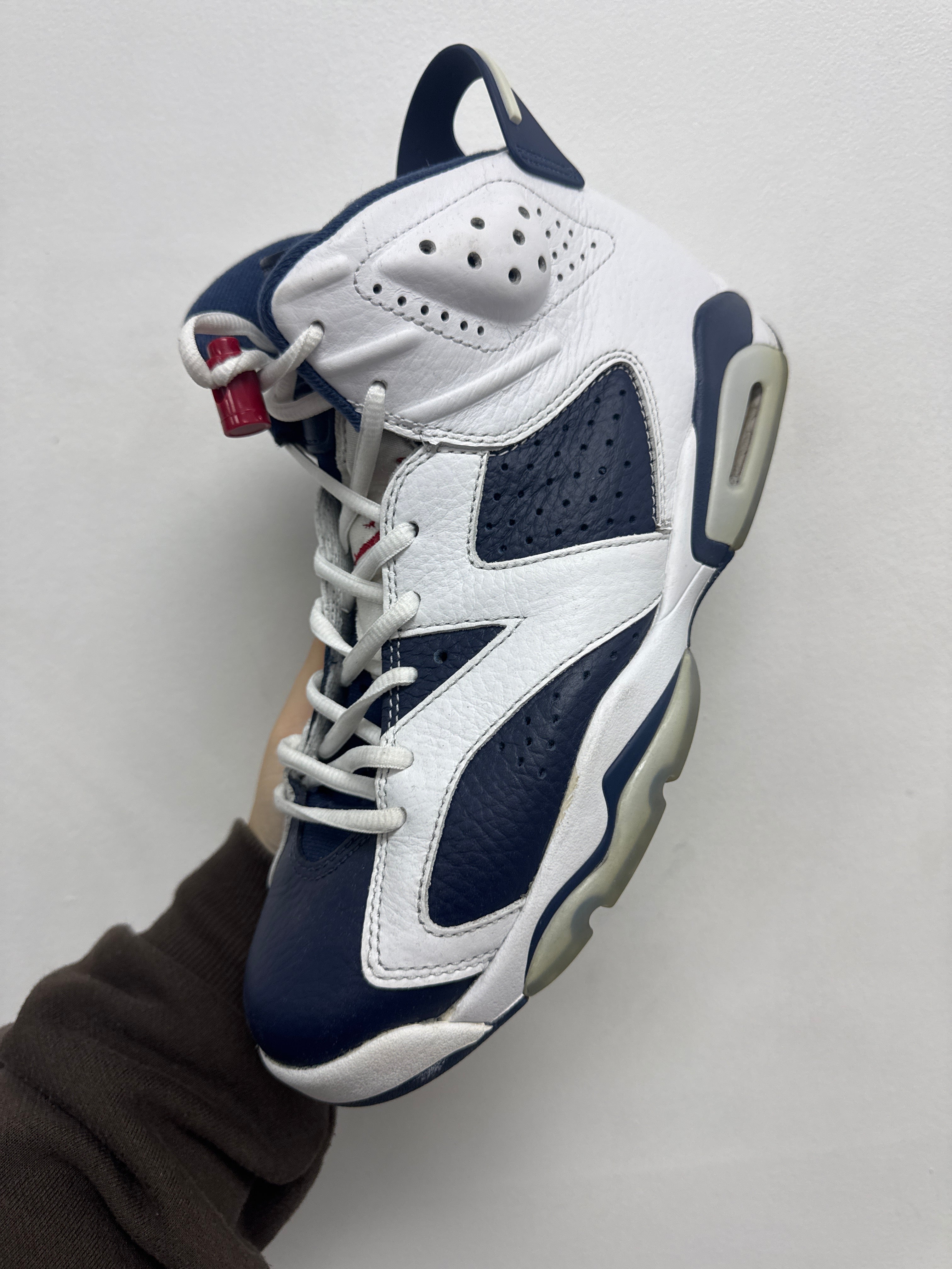 Nike Jordan 6 Midnight Sneakers