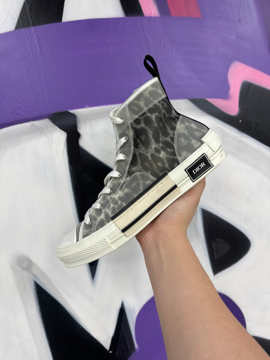 Dior B23 High Top White Black  Used 10 With Box