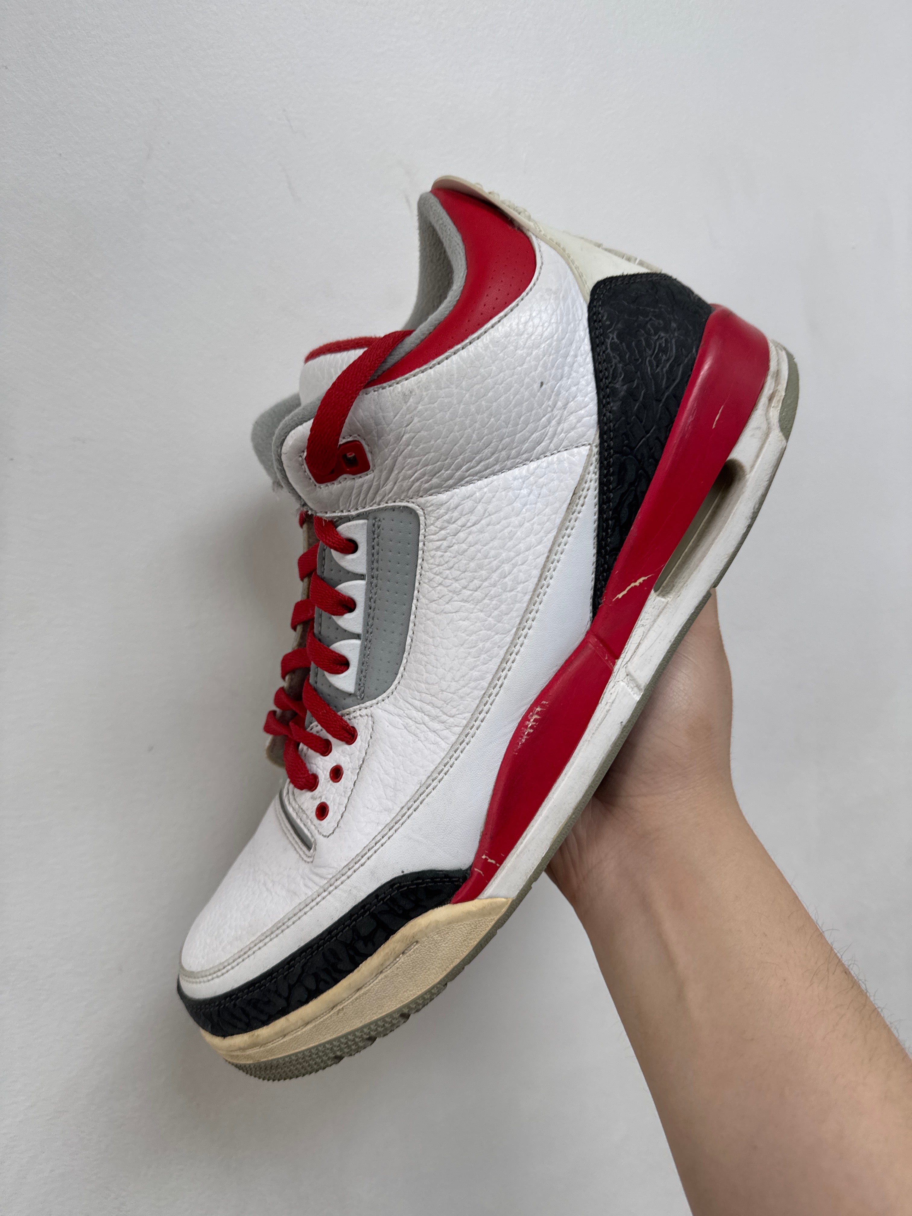 Jordan 3 Fire Red (2012) Sneakers