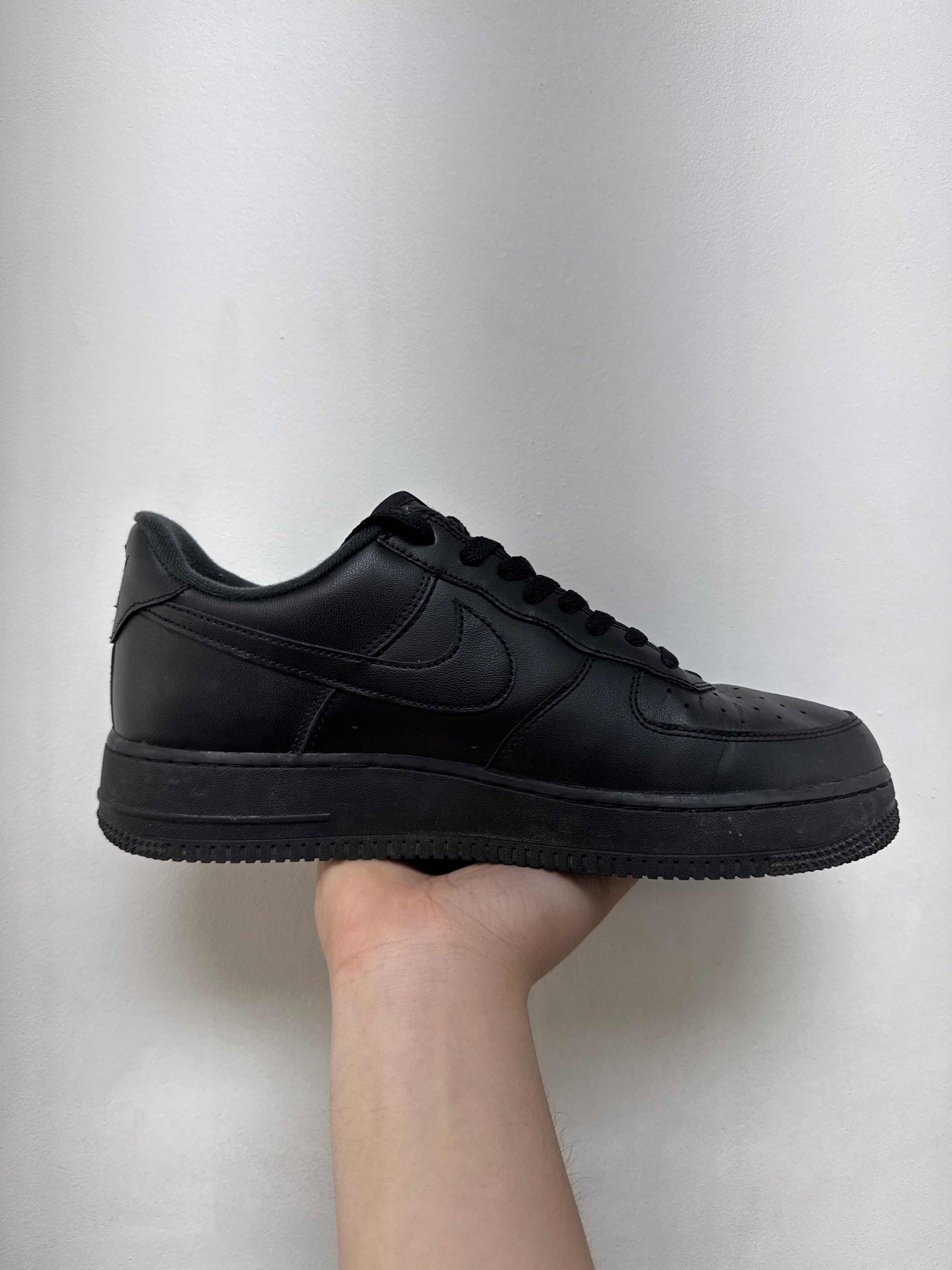 Nike Supreme AF1 Black Sneakers