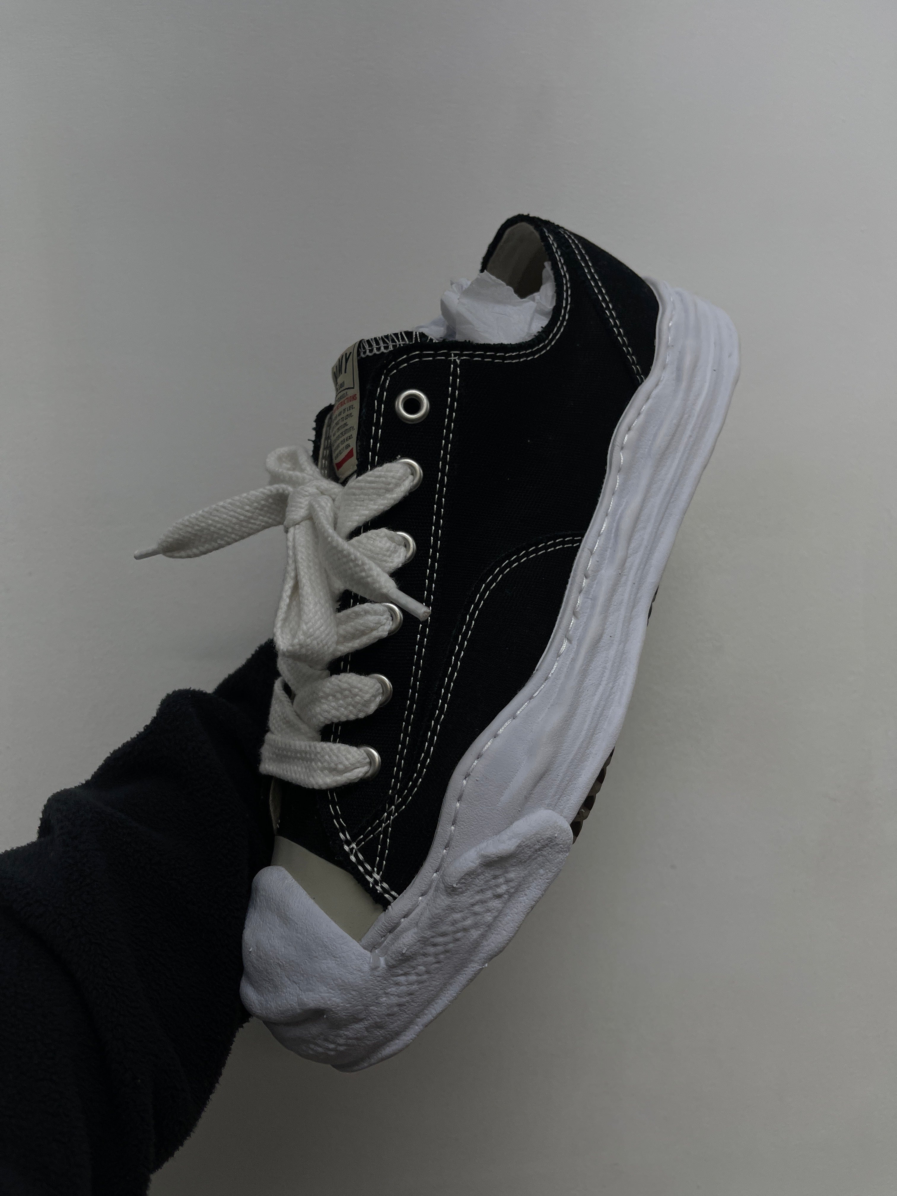 MMY Black White Peterson Low Sneakers