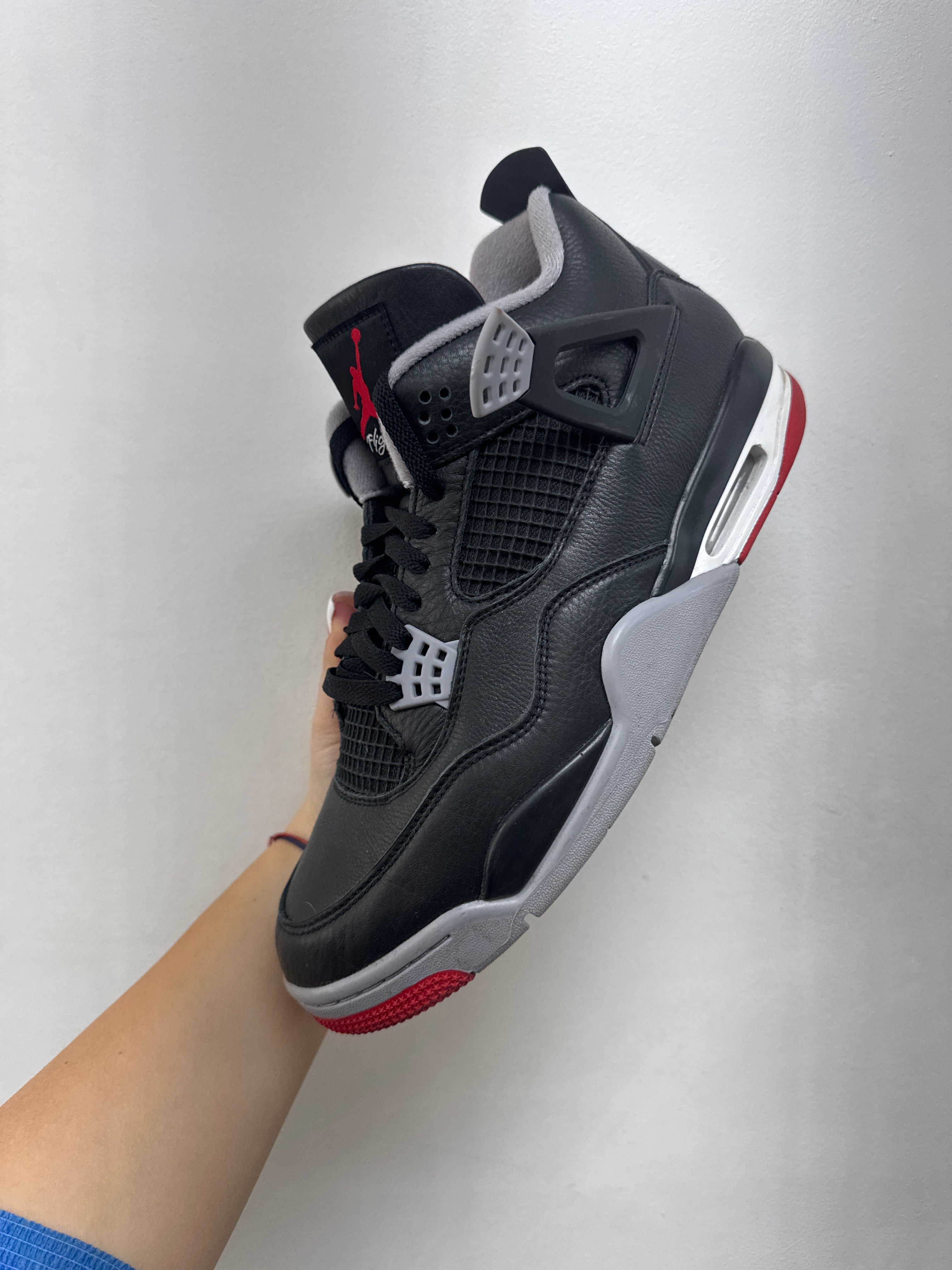 Jordan 4 Bred Sneakers