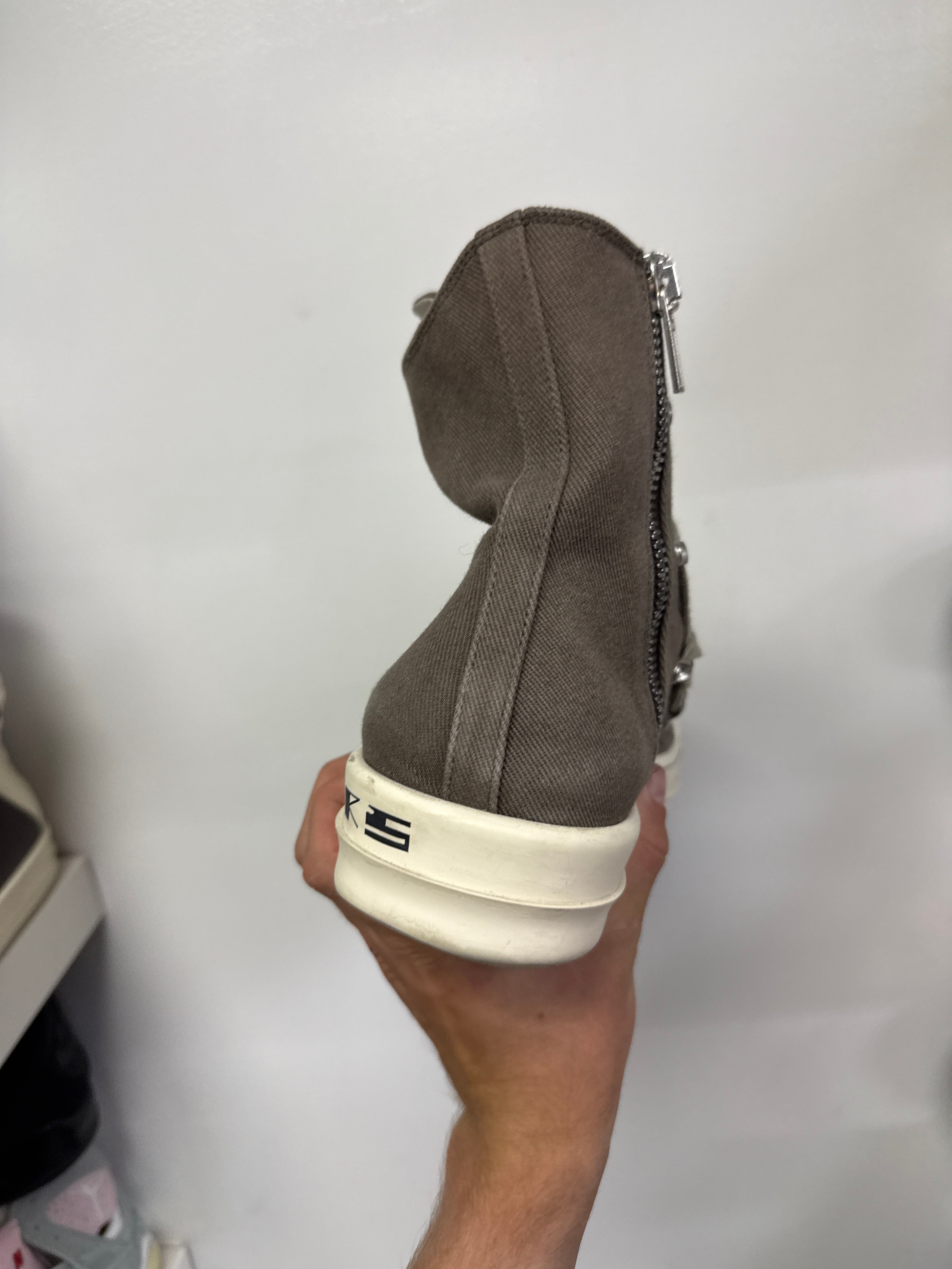 Rick Owens Dust Milk Hexa Lace High Sneakers