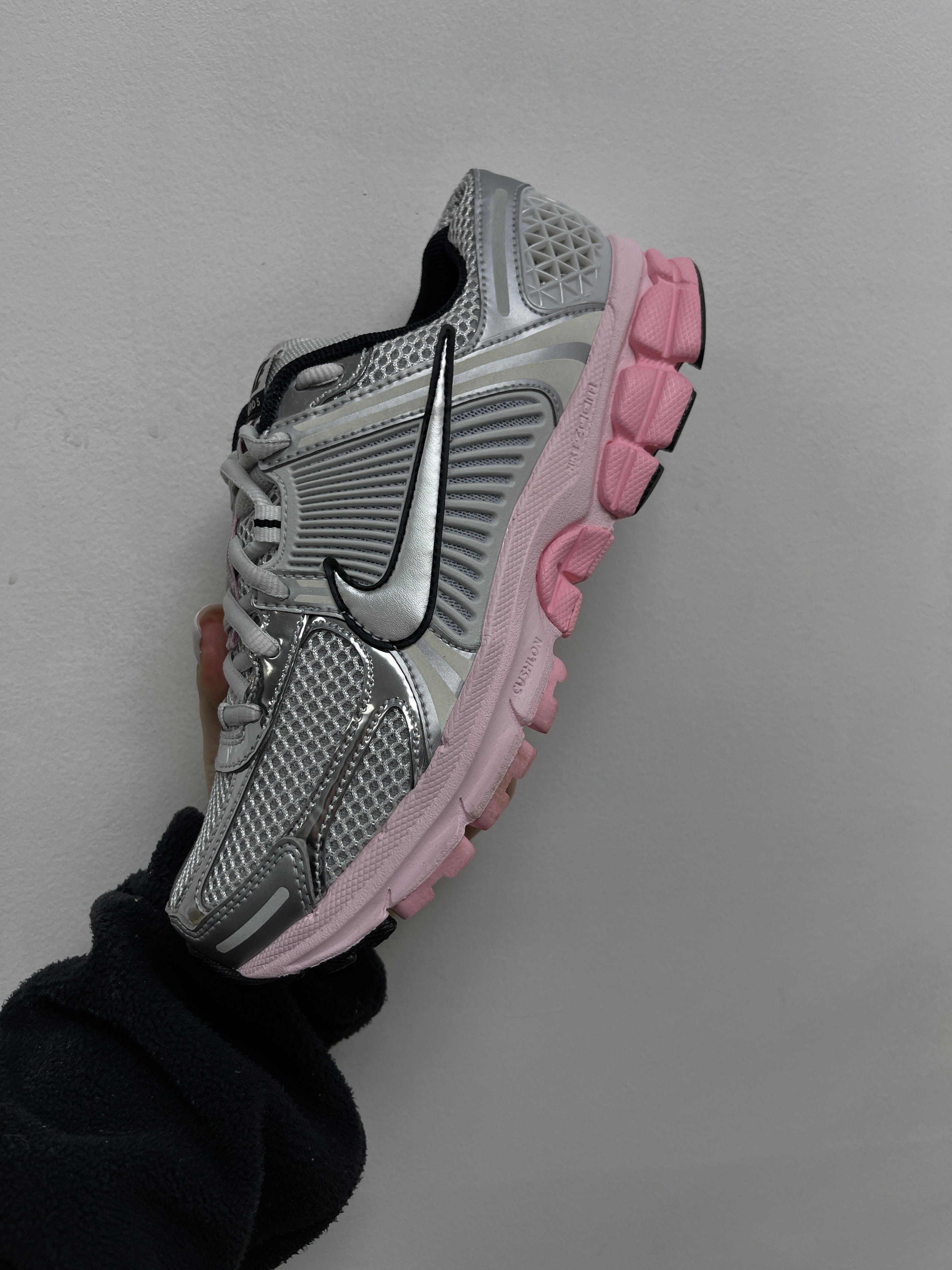 Nike Vomero 5 Silver Pink Sneakers