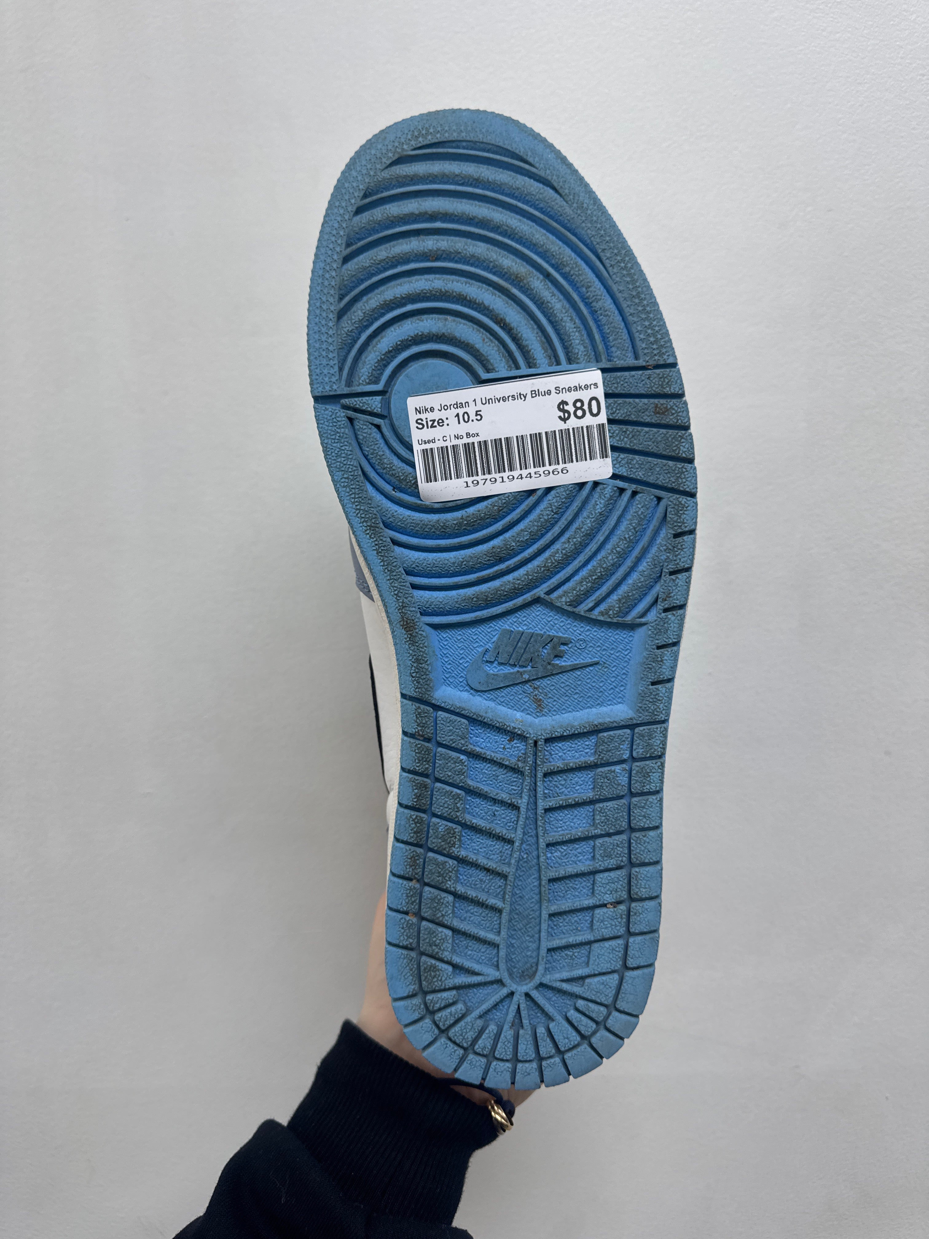 Nike Jordan 1 University Blue Sneakers