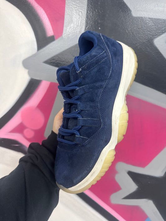 Nike Jordan 11 Low Derek Jeter Respect Sneakers hm