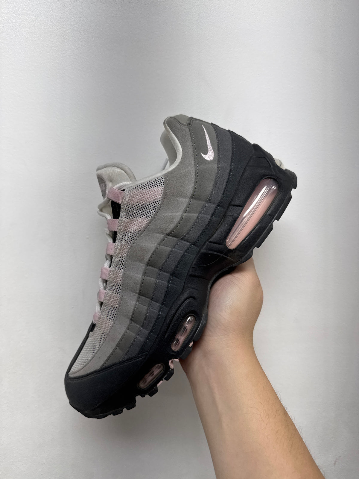 Nike AM95 Soft Pink Sneakers