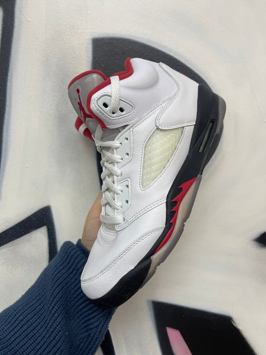 Jordan 5 Fire Red Sneakers