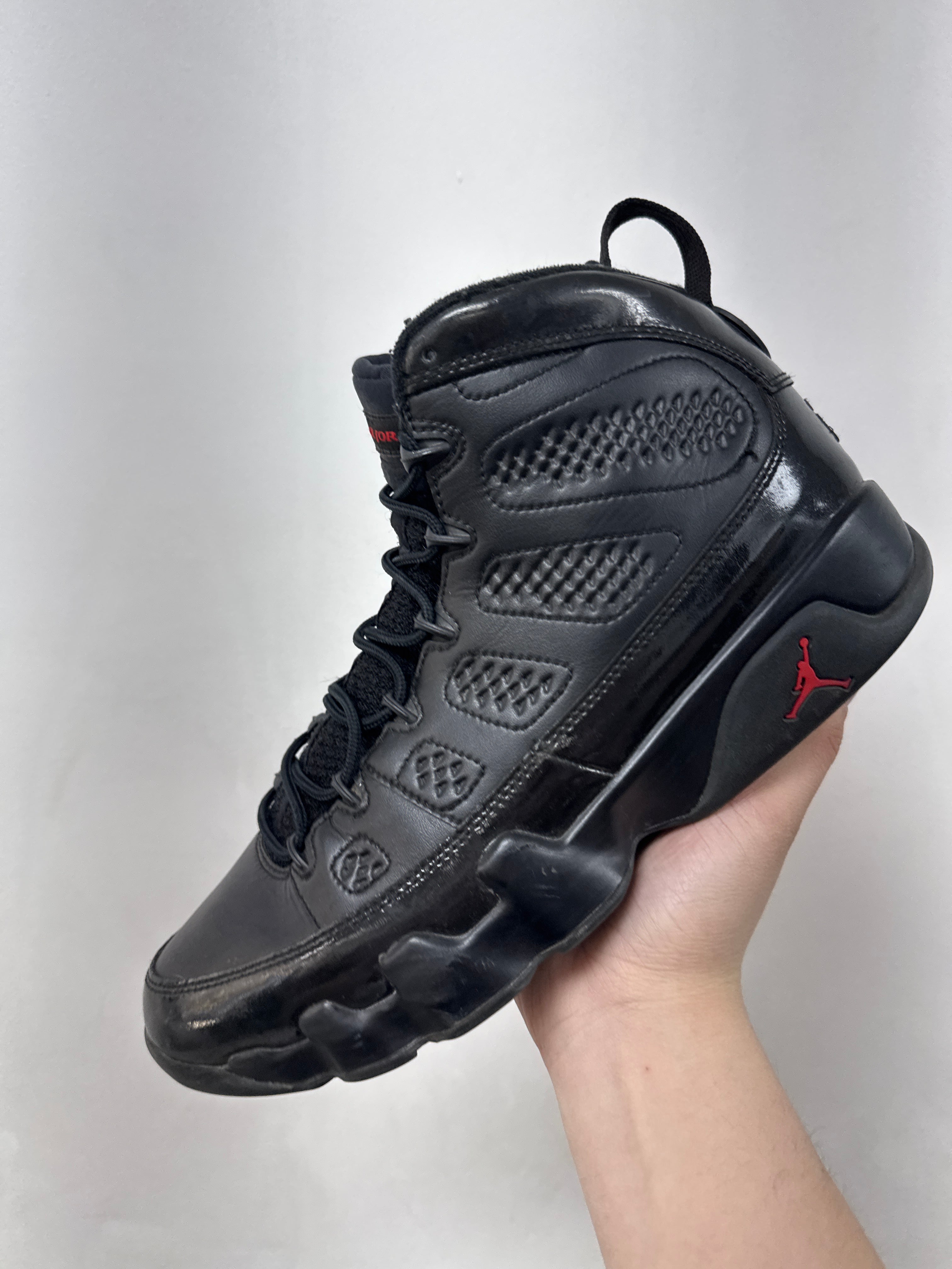 Jordan 9 Bred Sneakers