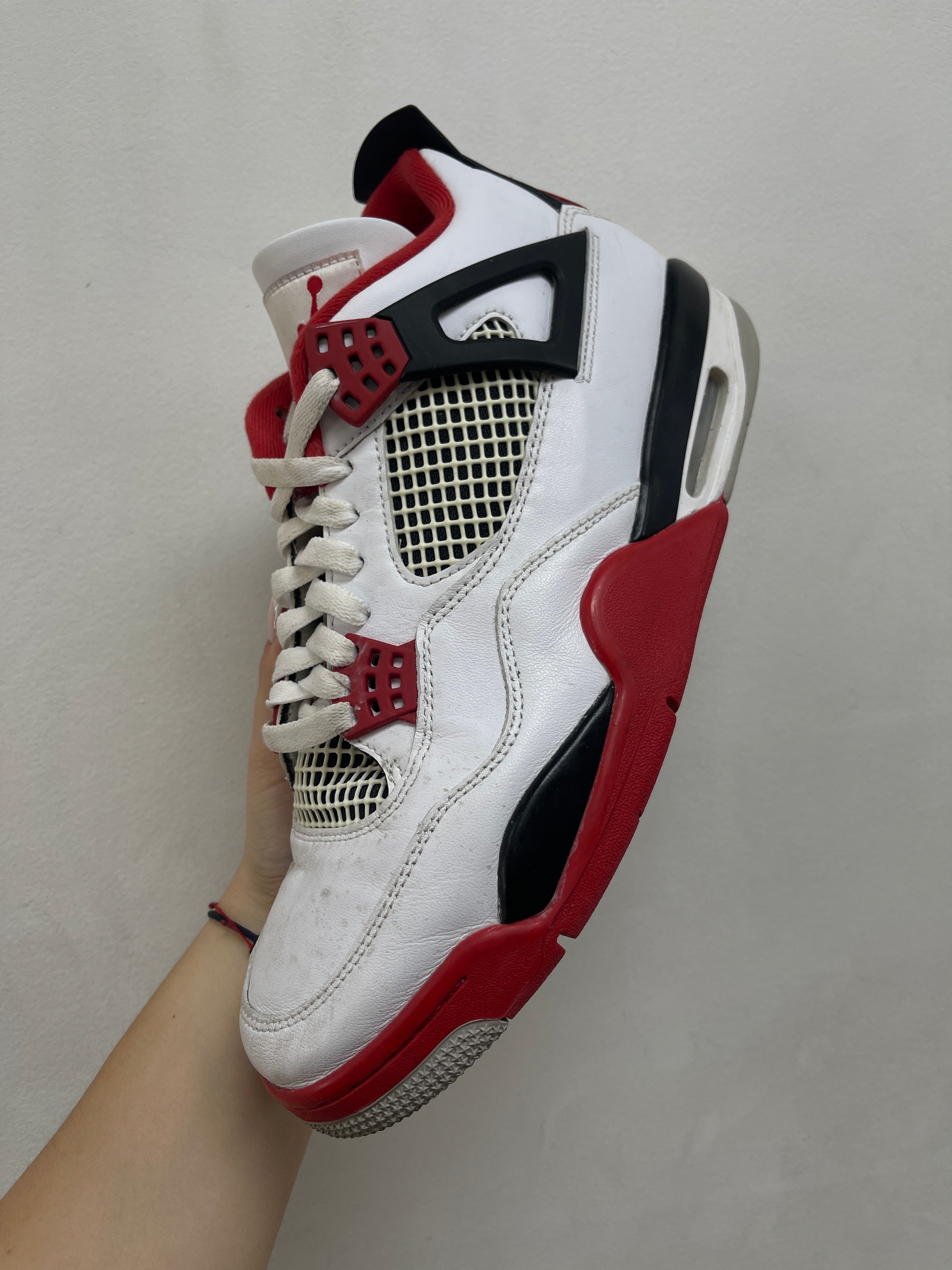 Jordan 4 Fire Red Sneakers