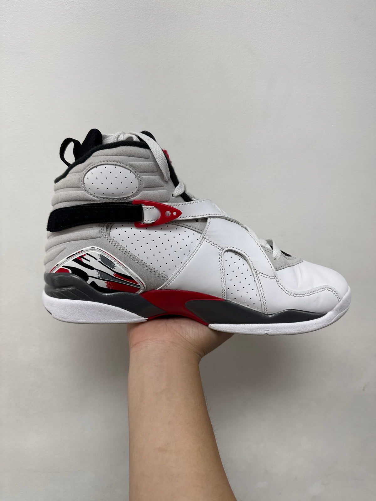 Jordan 8 Bugs Bunny Sneakers