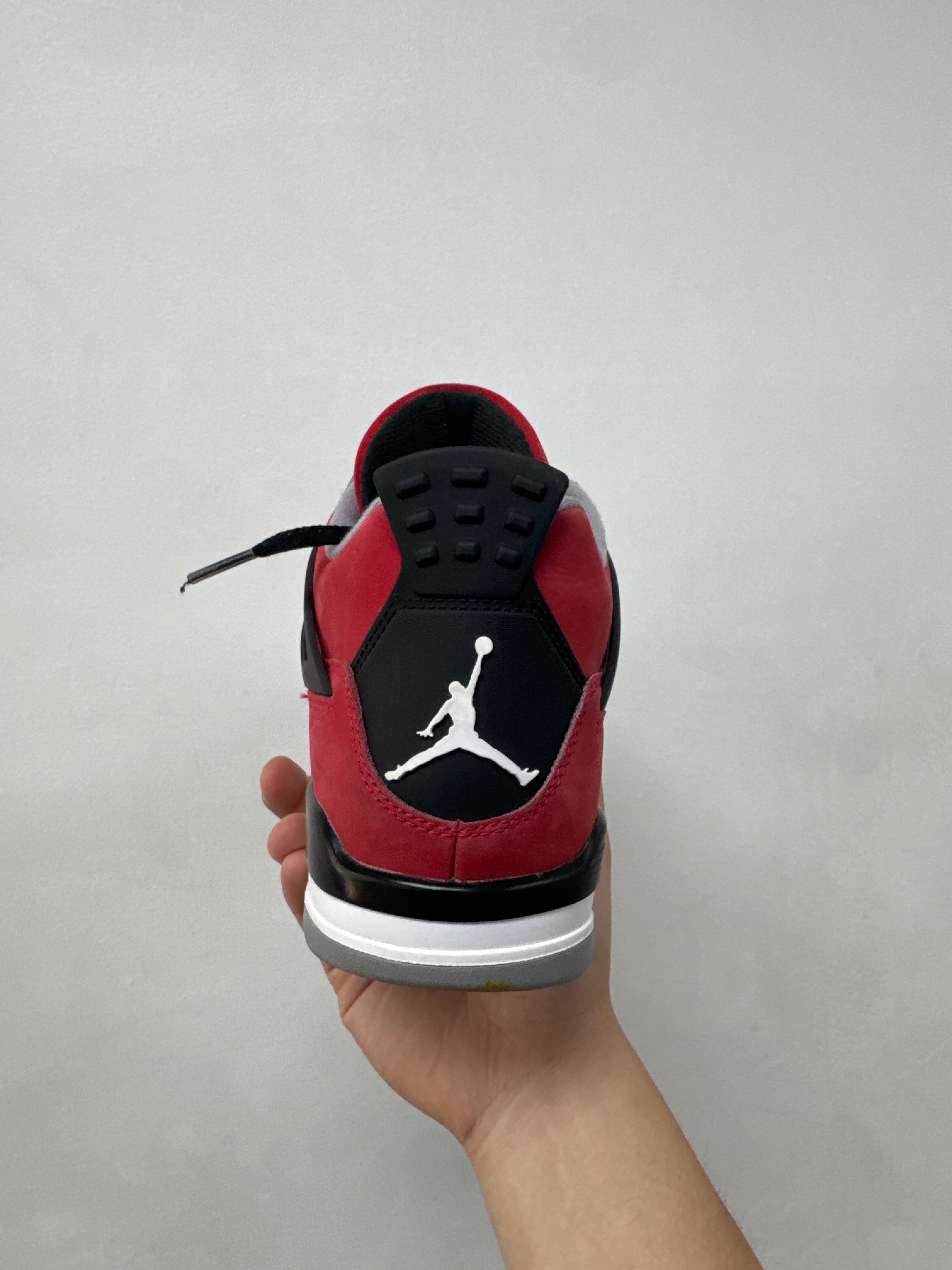 Jordan 4 Toro Sneakers