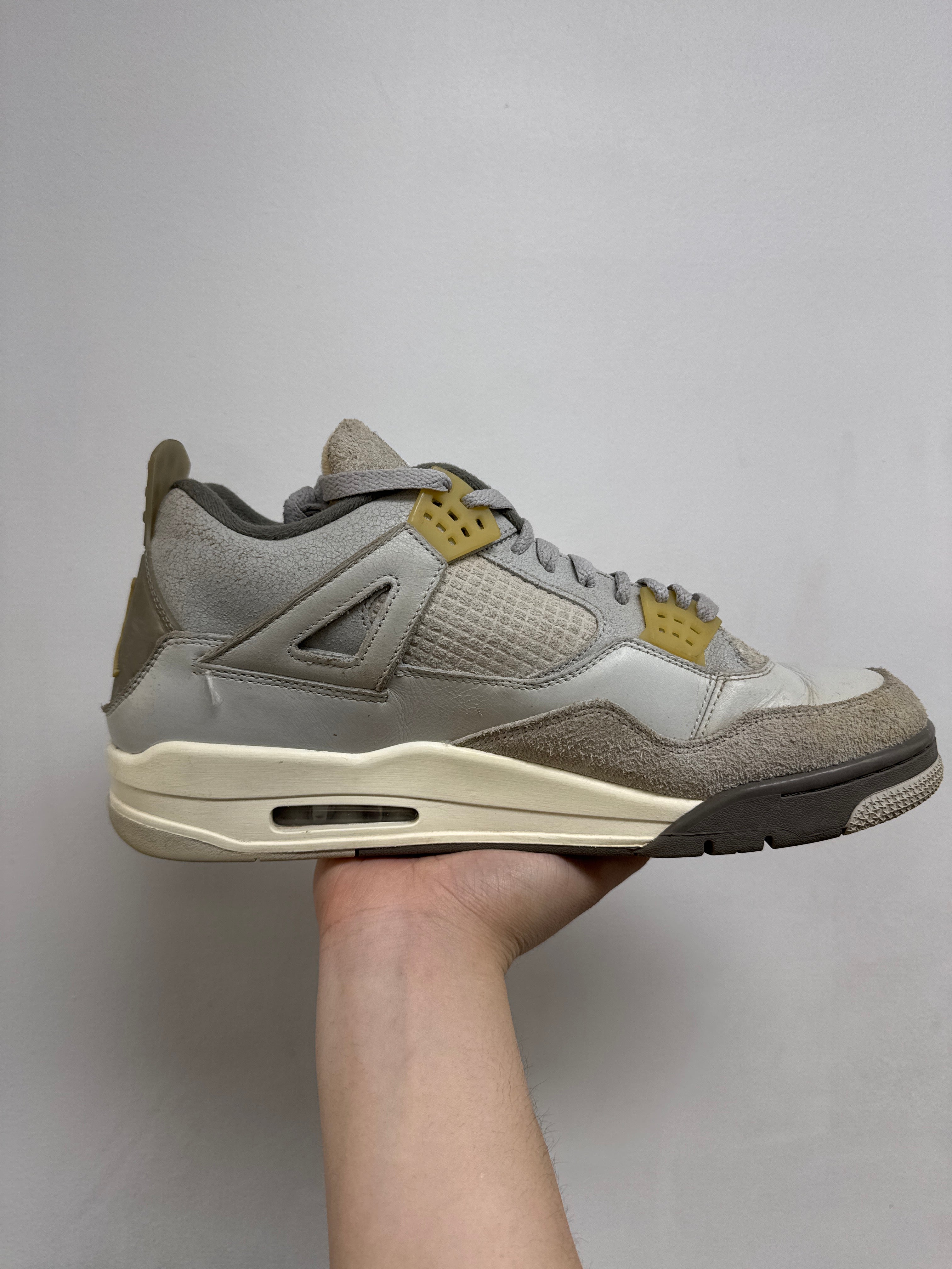 Jordan 4 Photon Dust Sneakers
