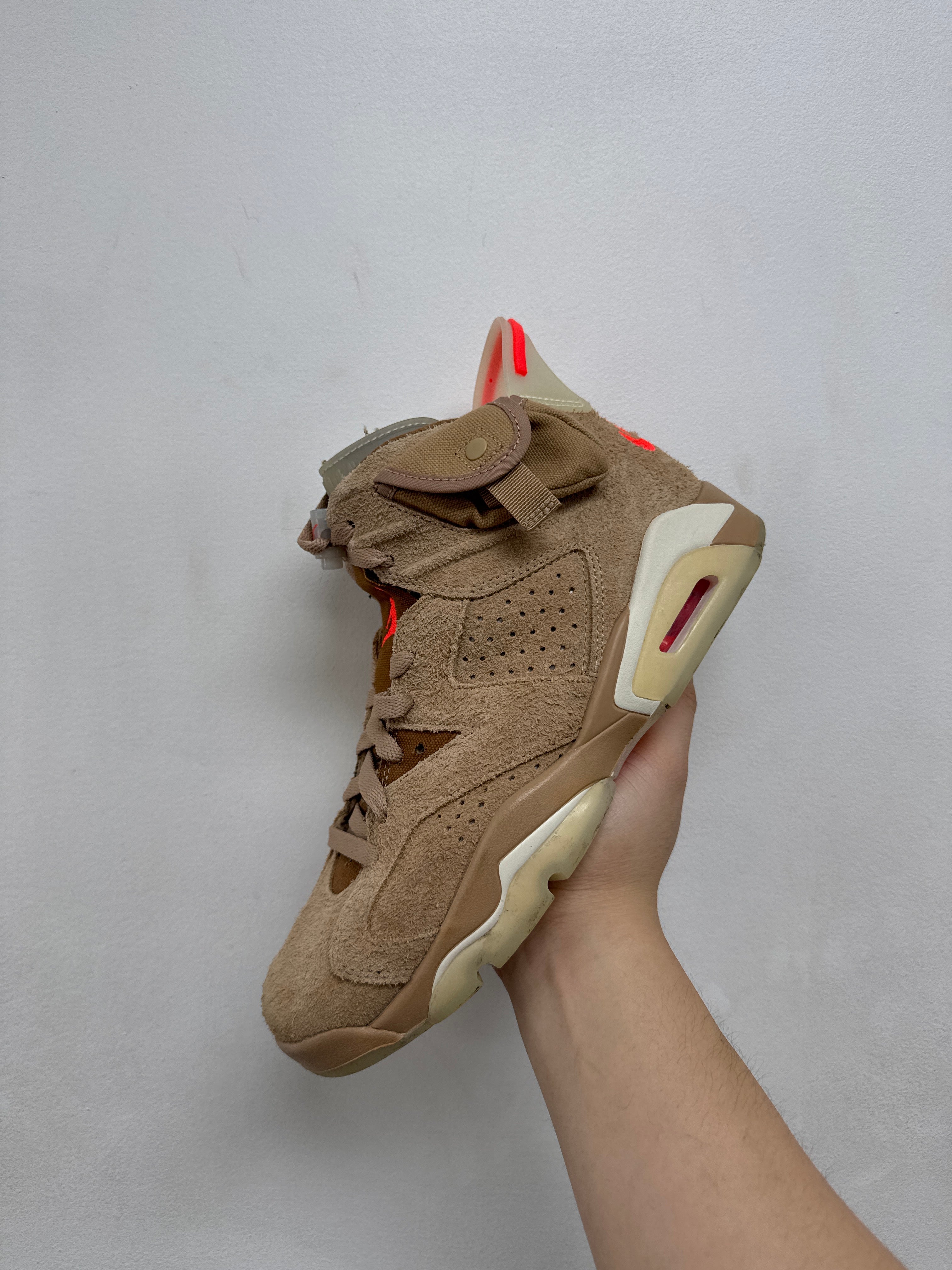 Jordan 6 Travis Scott Khaki Sneakers