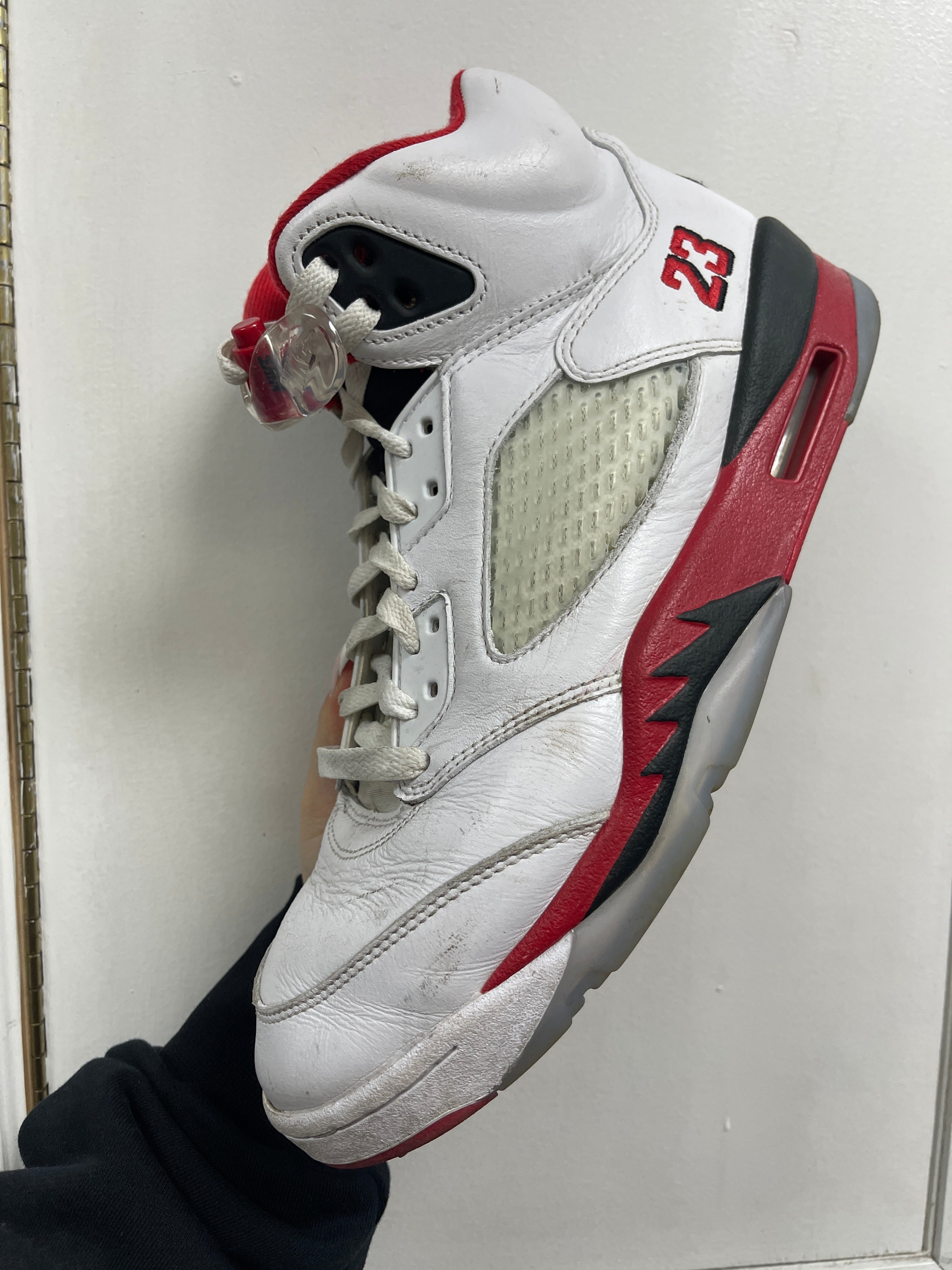Jordan 5 Fire Red Sneakers