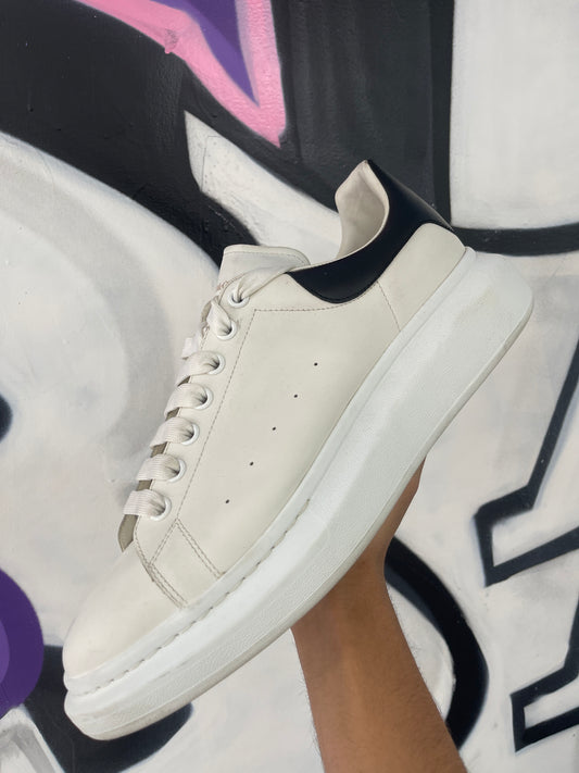 McQueen Oversized Sneaker White Black Used No Box
