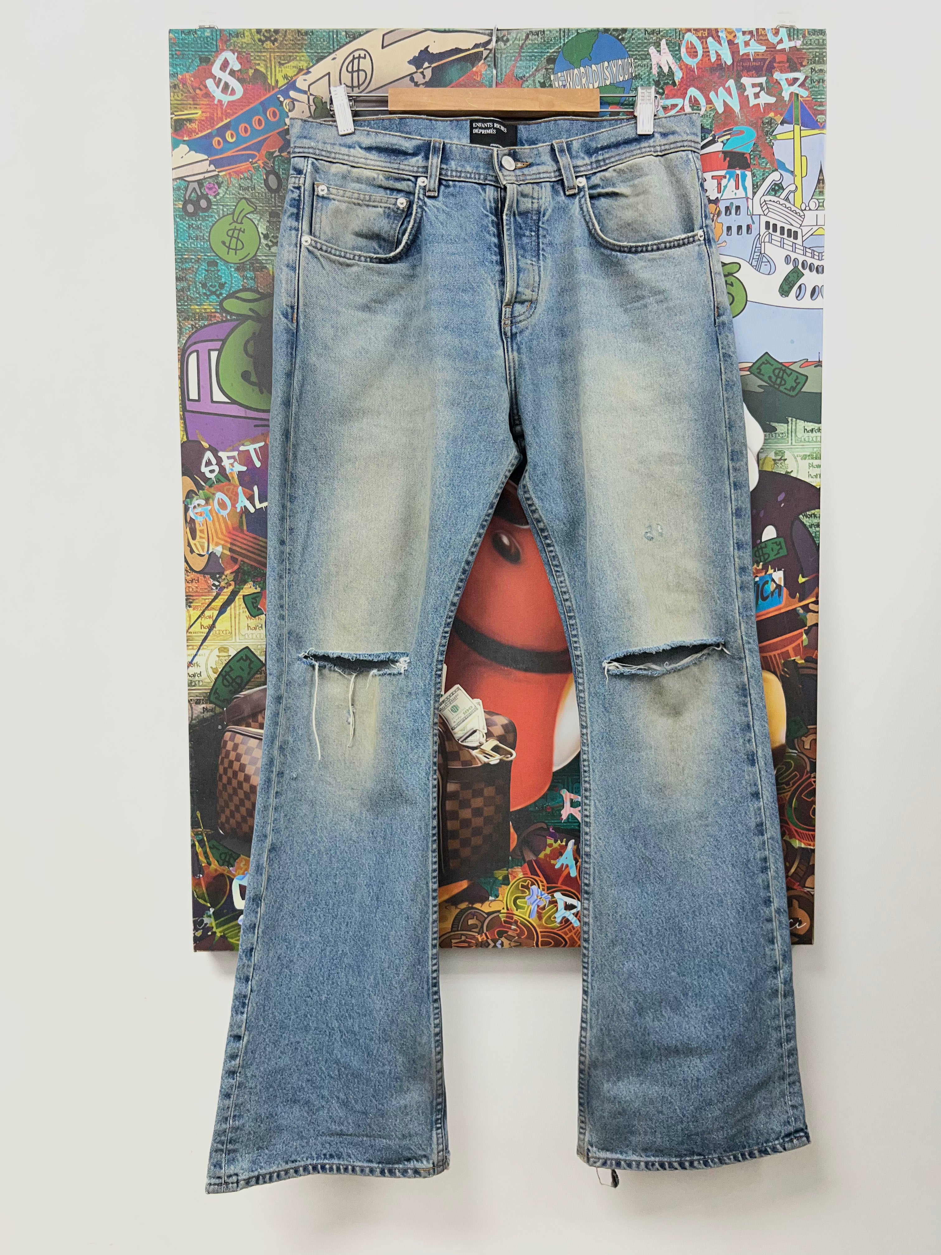ENFANTS RICHES DÉPRIMÉS Distressed Knee Slit Flared Jeans