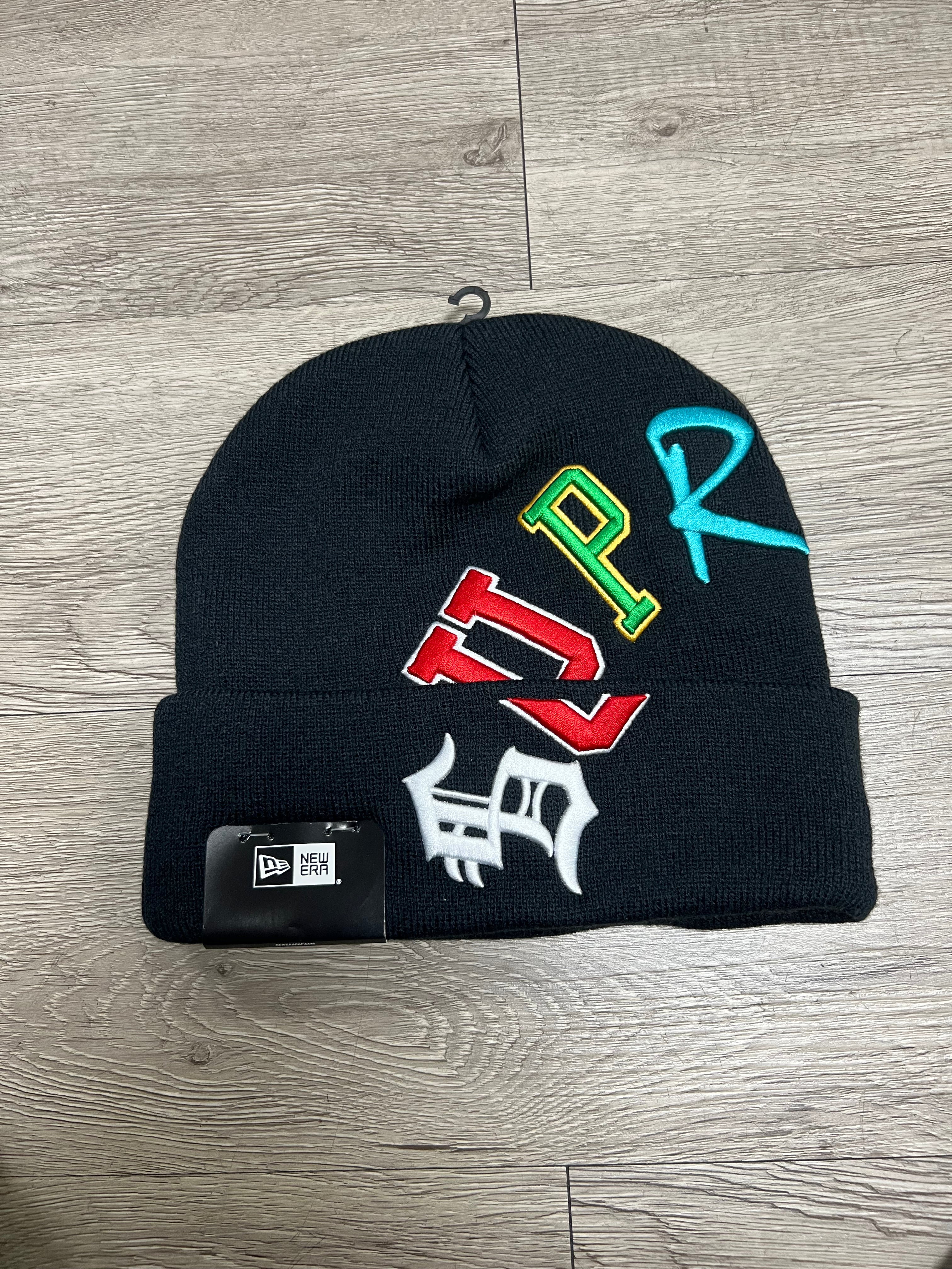 Supreme Navy New Era Arc Beanie