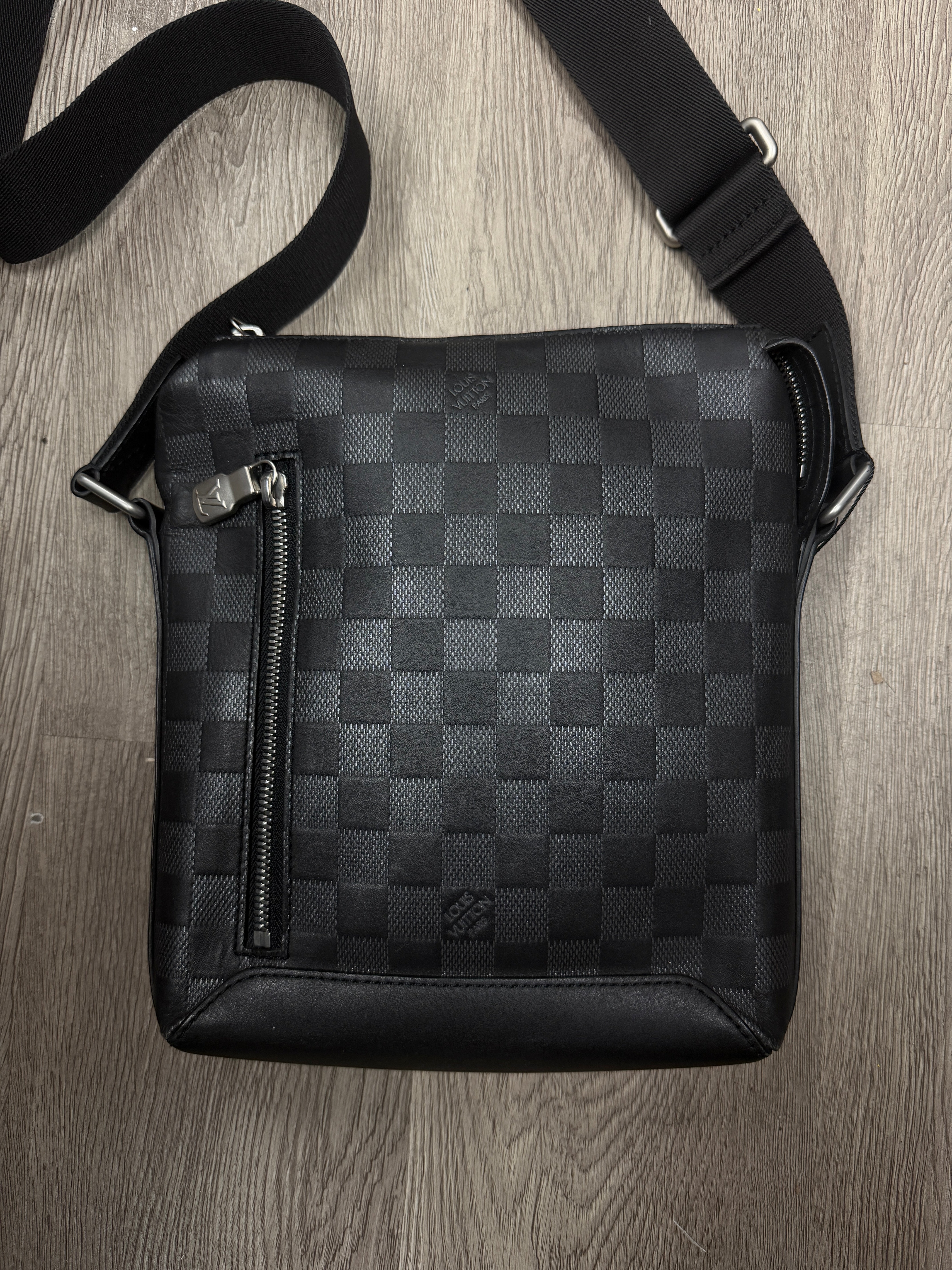 Louis Vuitton Infini Discovery Damier Side Bag