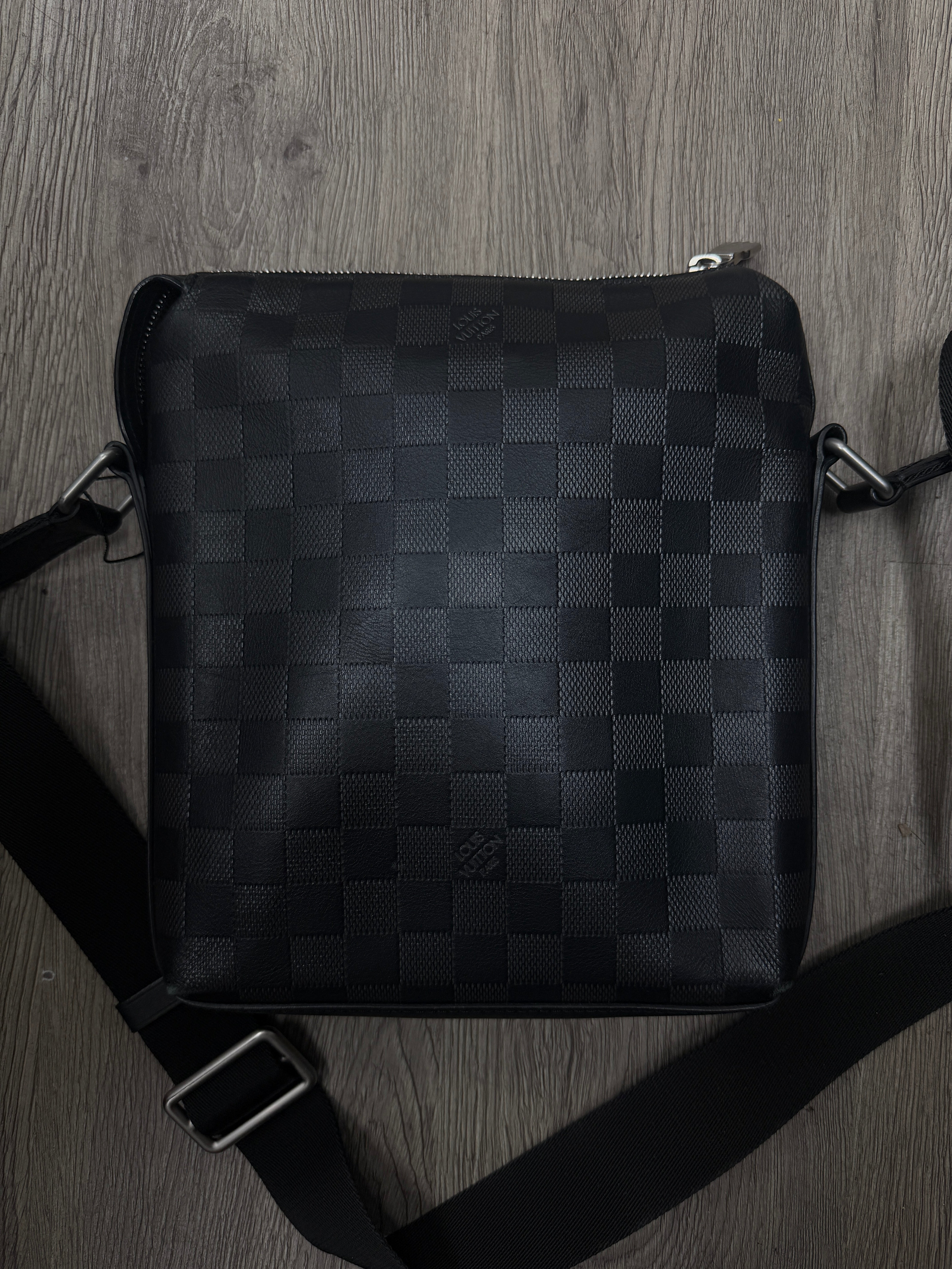 Louis Vuitton Infini Discovery Damier Side Bag