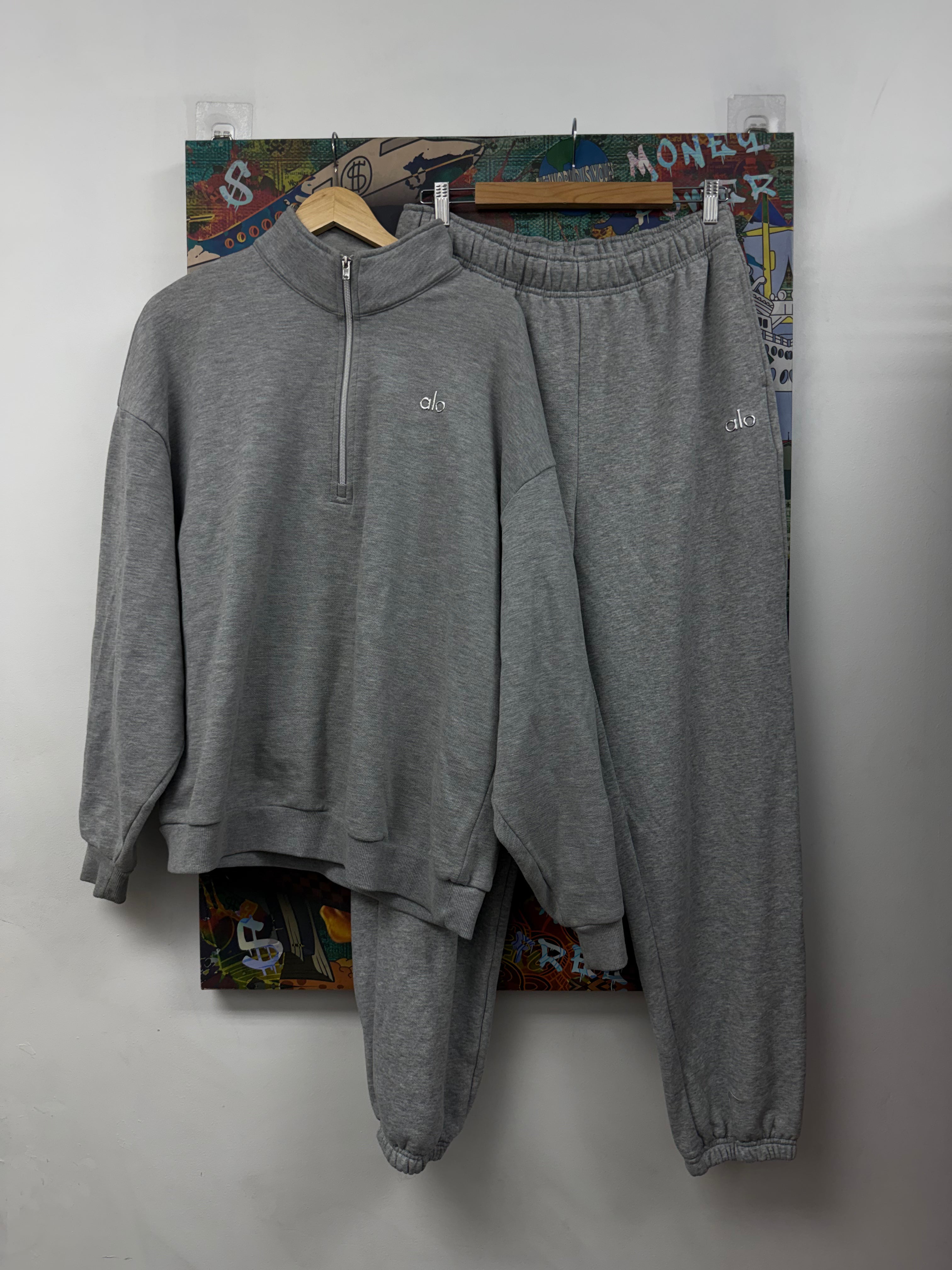 ALO Grey Quarter Accolade Sweatsuit