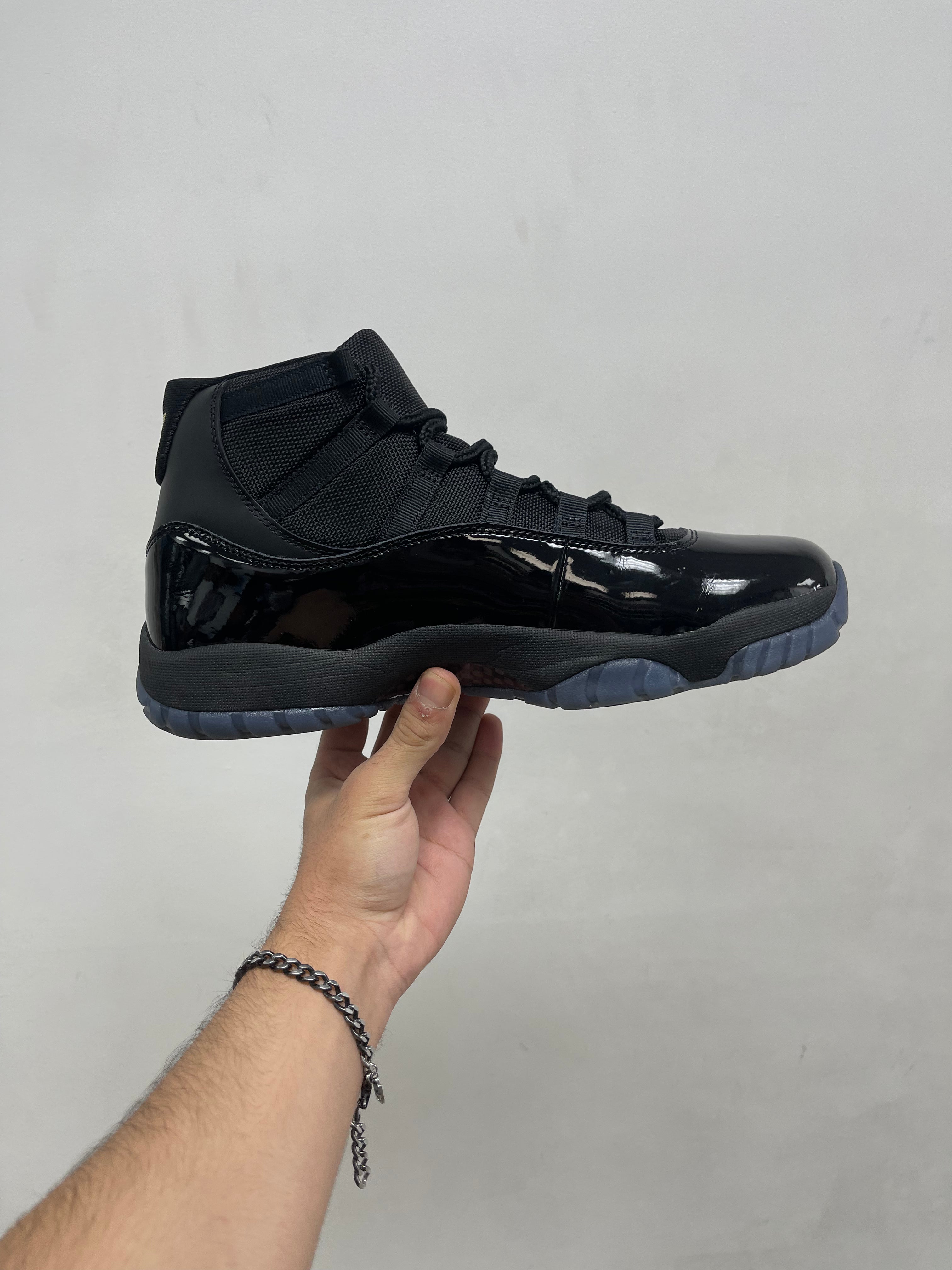 Jordan 11 Gamma Sneakers