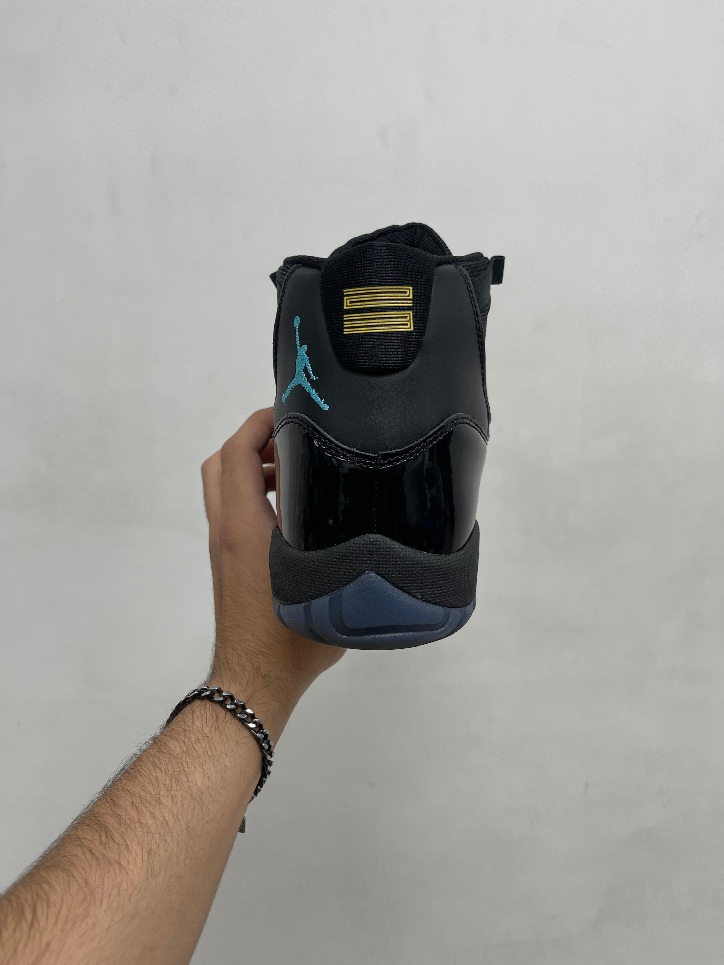 Jordan 11 Gamma Sneakers