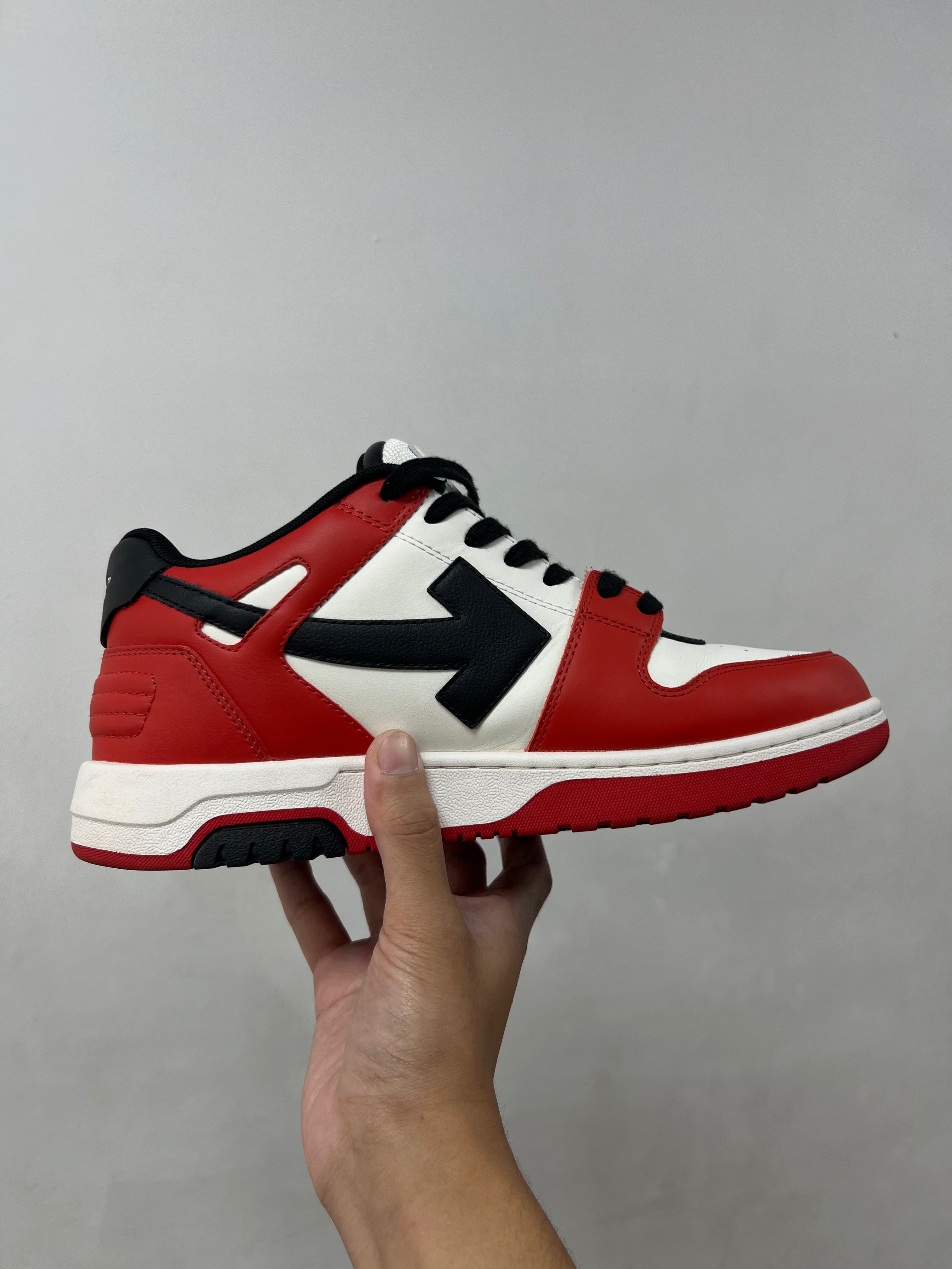 Off White Chicago Out Of Office Low Sneakers