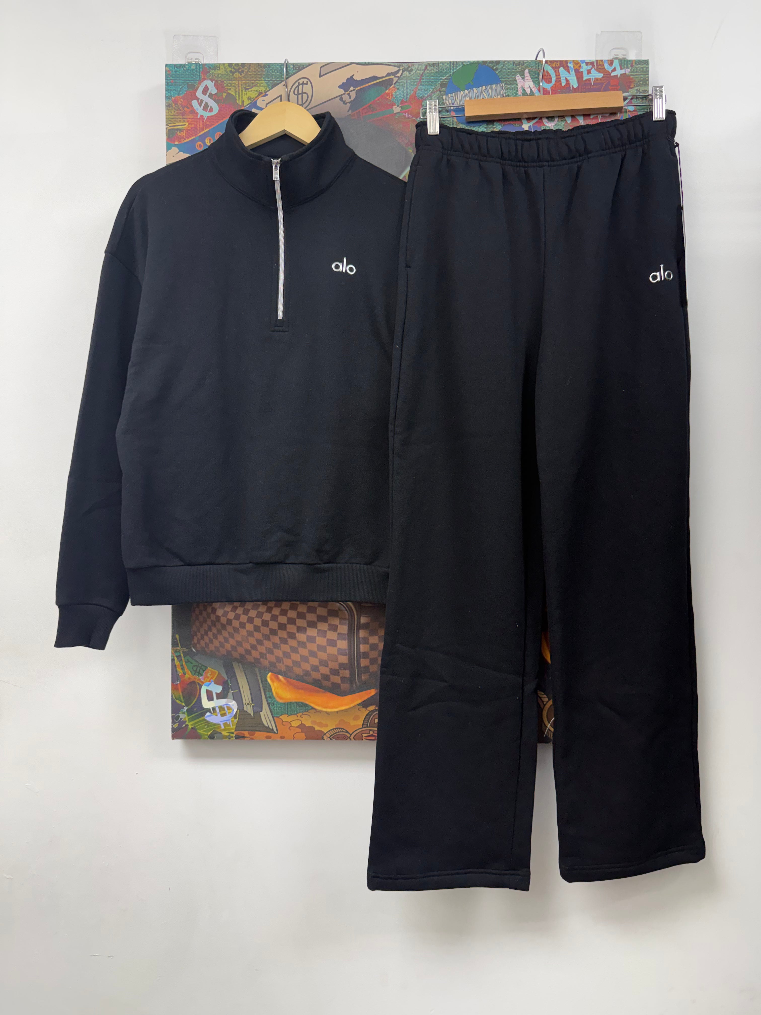 ALO Black Accolade Quarter Zip Sweatsuit