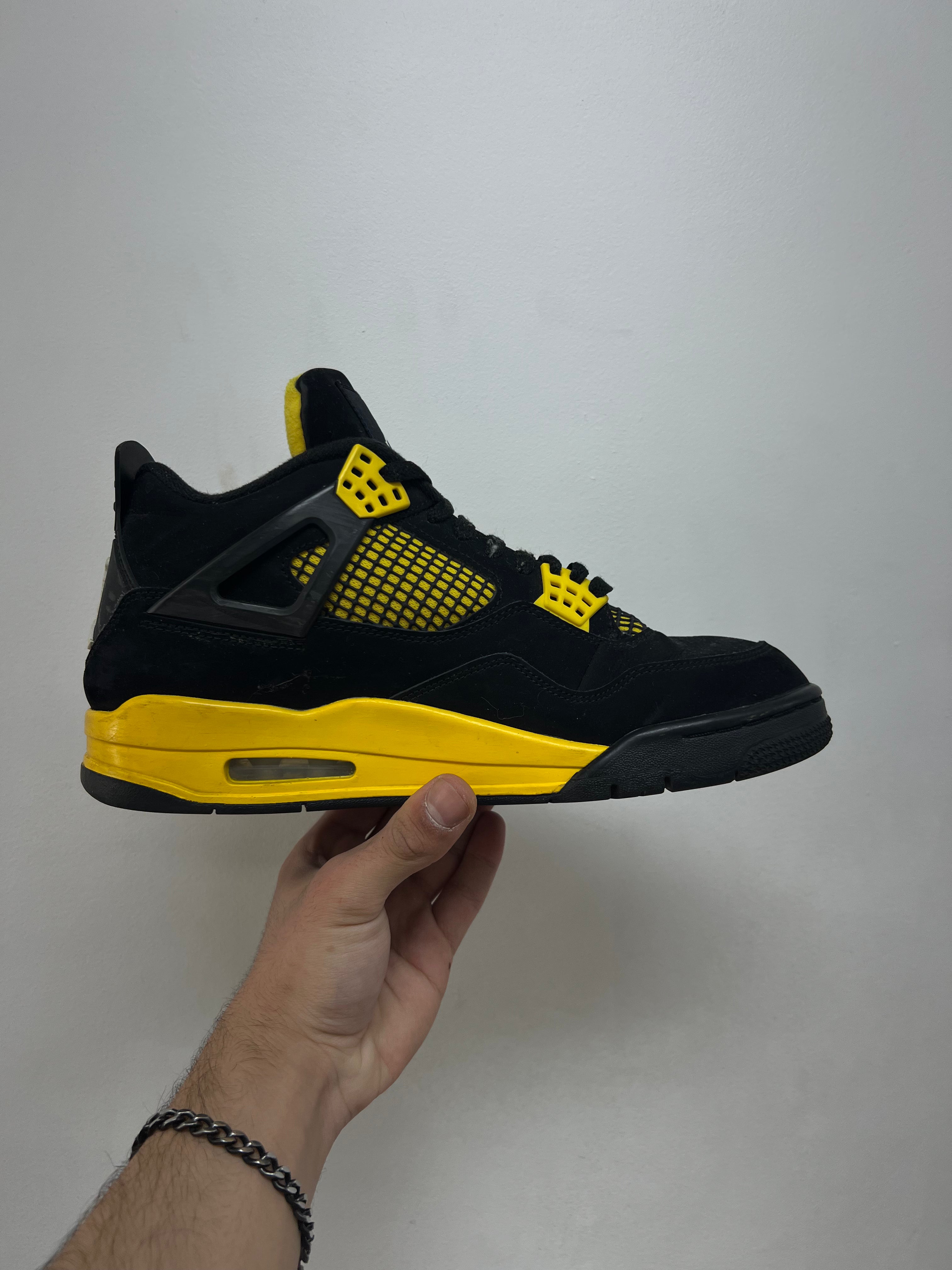 Jordan 4 Yellow Thunder Sneakers