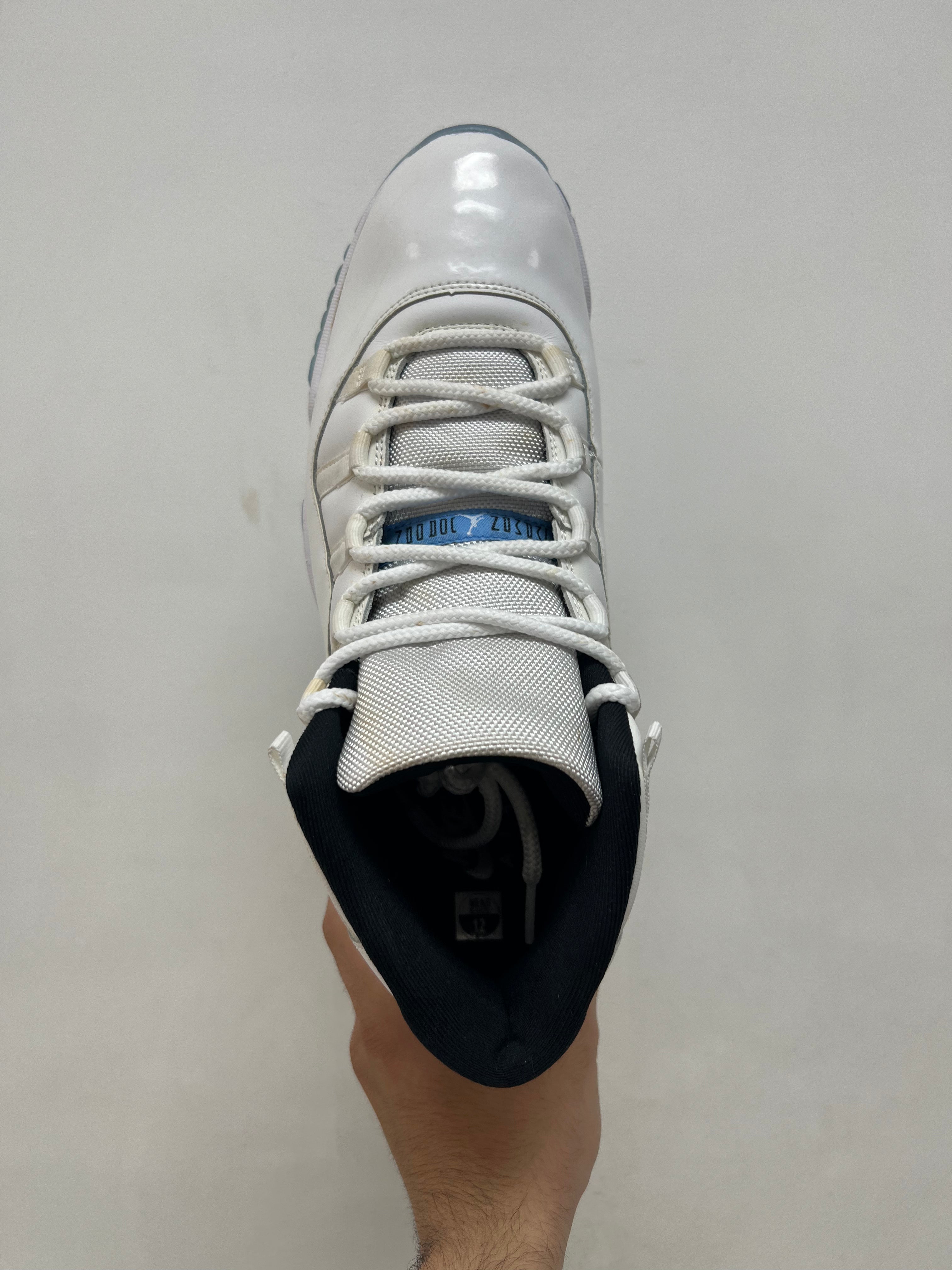 Jordan 11 Legend Blue Sneakers