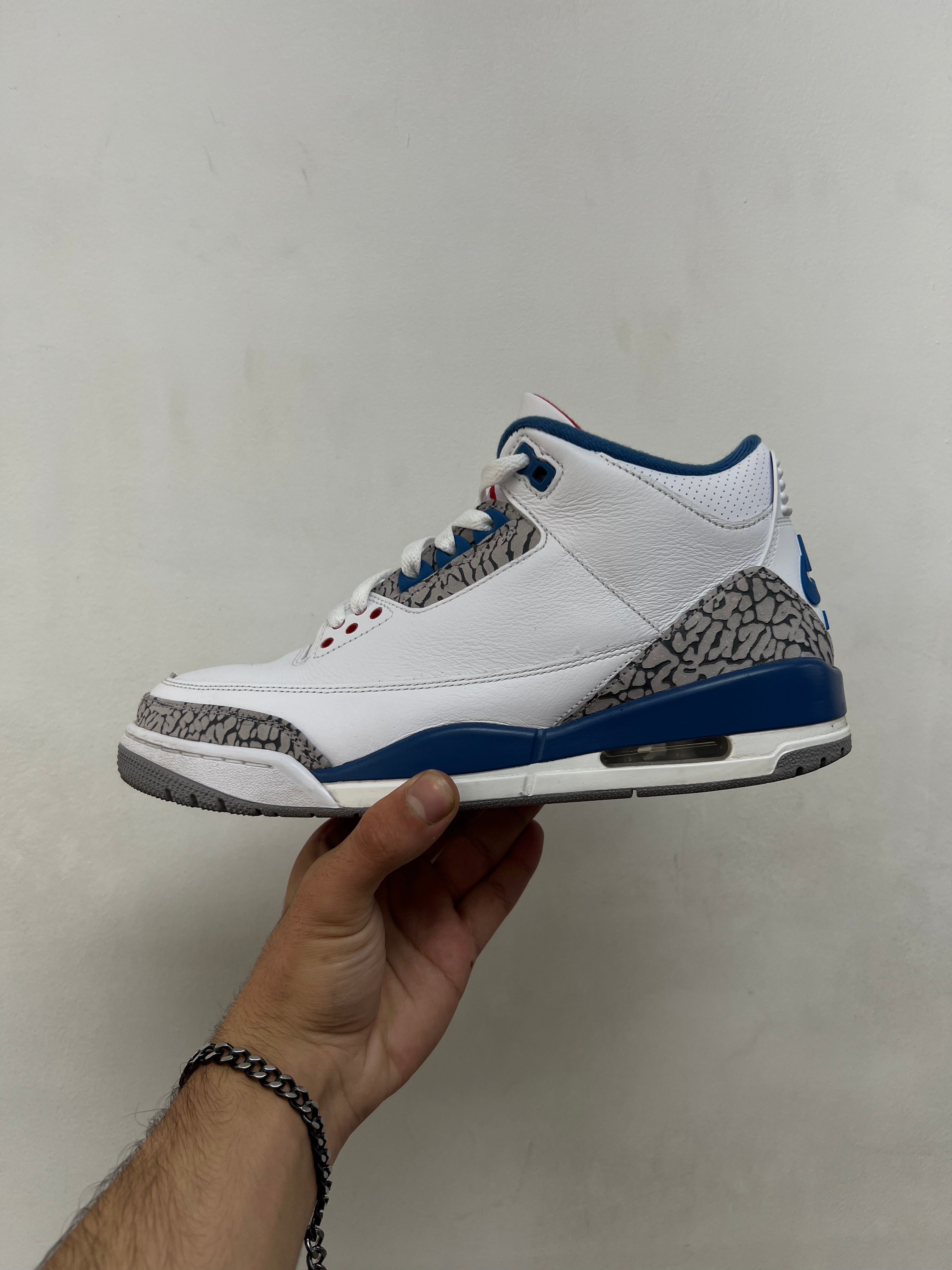 Jordan 3 True Blue Sneakers