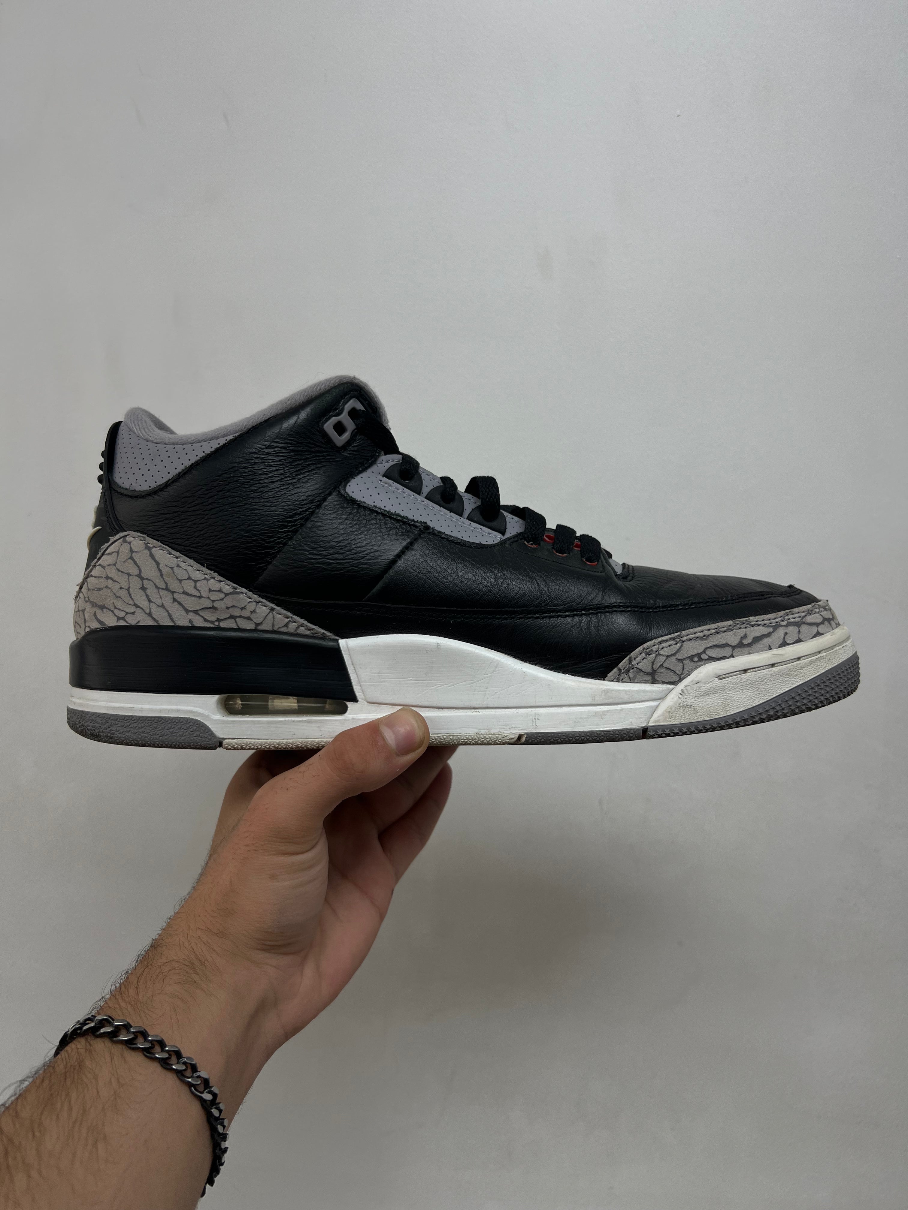 Jordan 3 Black Cement Sneakers