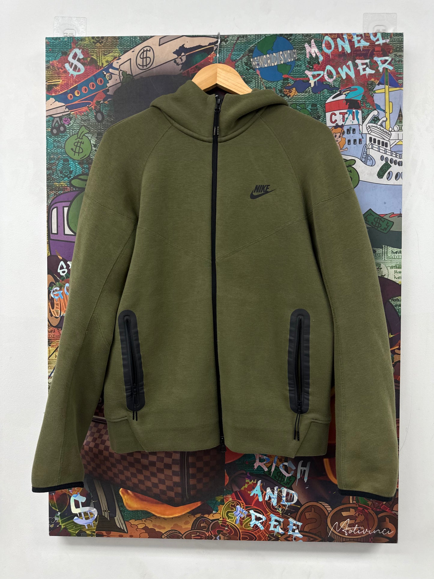 Nike Tech Zip Up Olive Used Medium