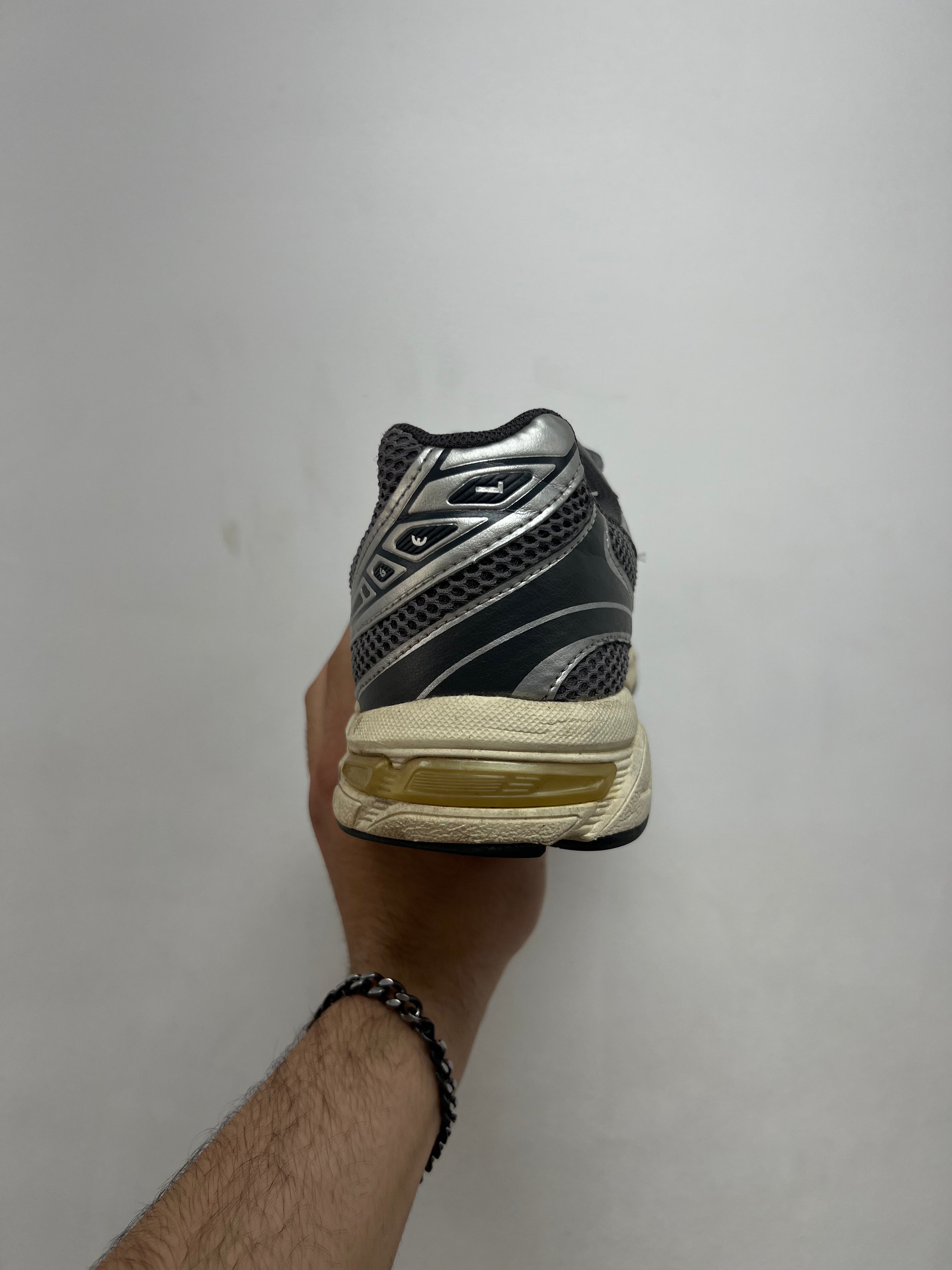 Asics Gel-1130 Clay Grey Sneakers