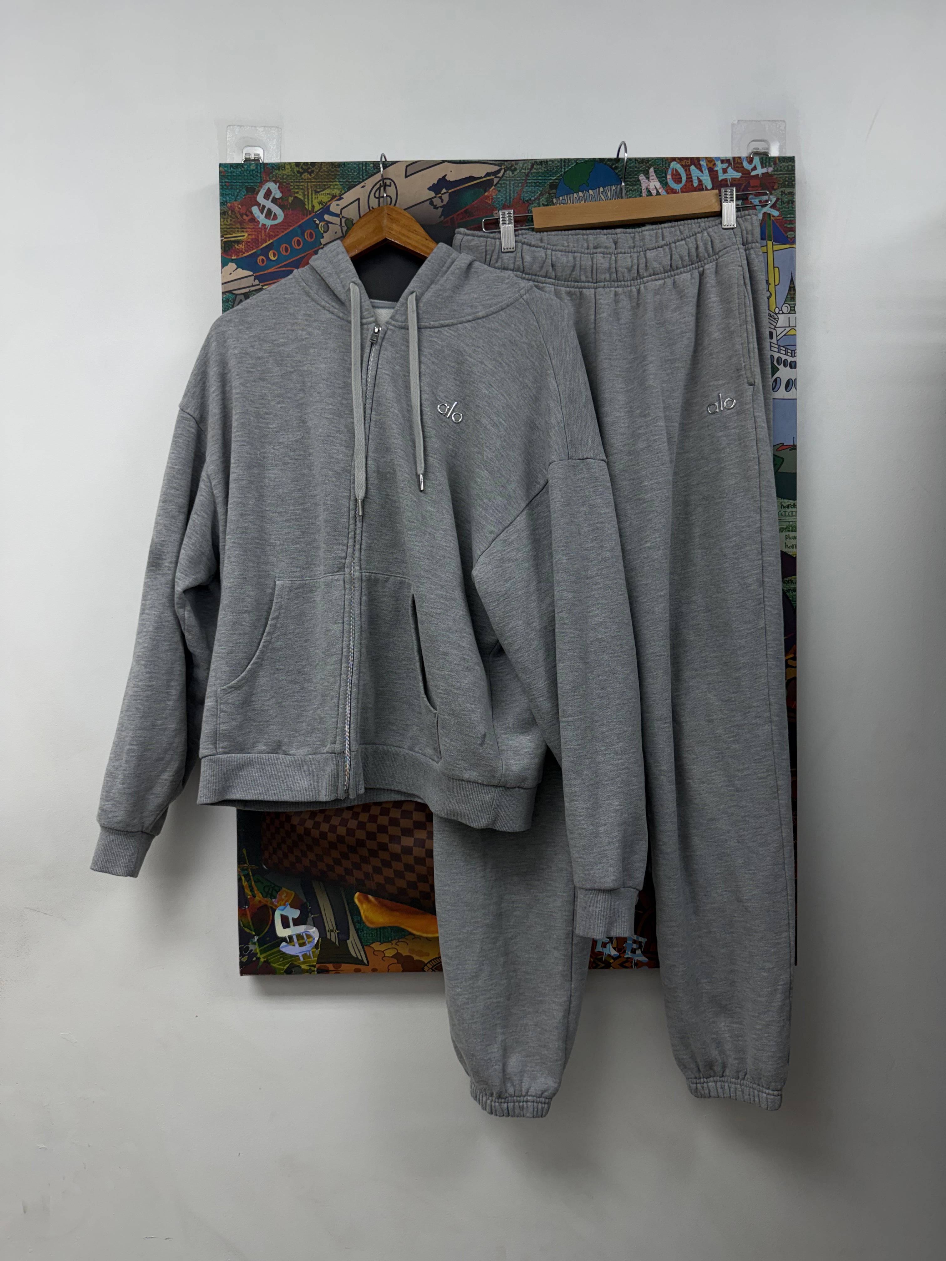 ALO Grey Accolade Zip Up Sweatsuit
