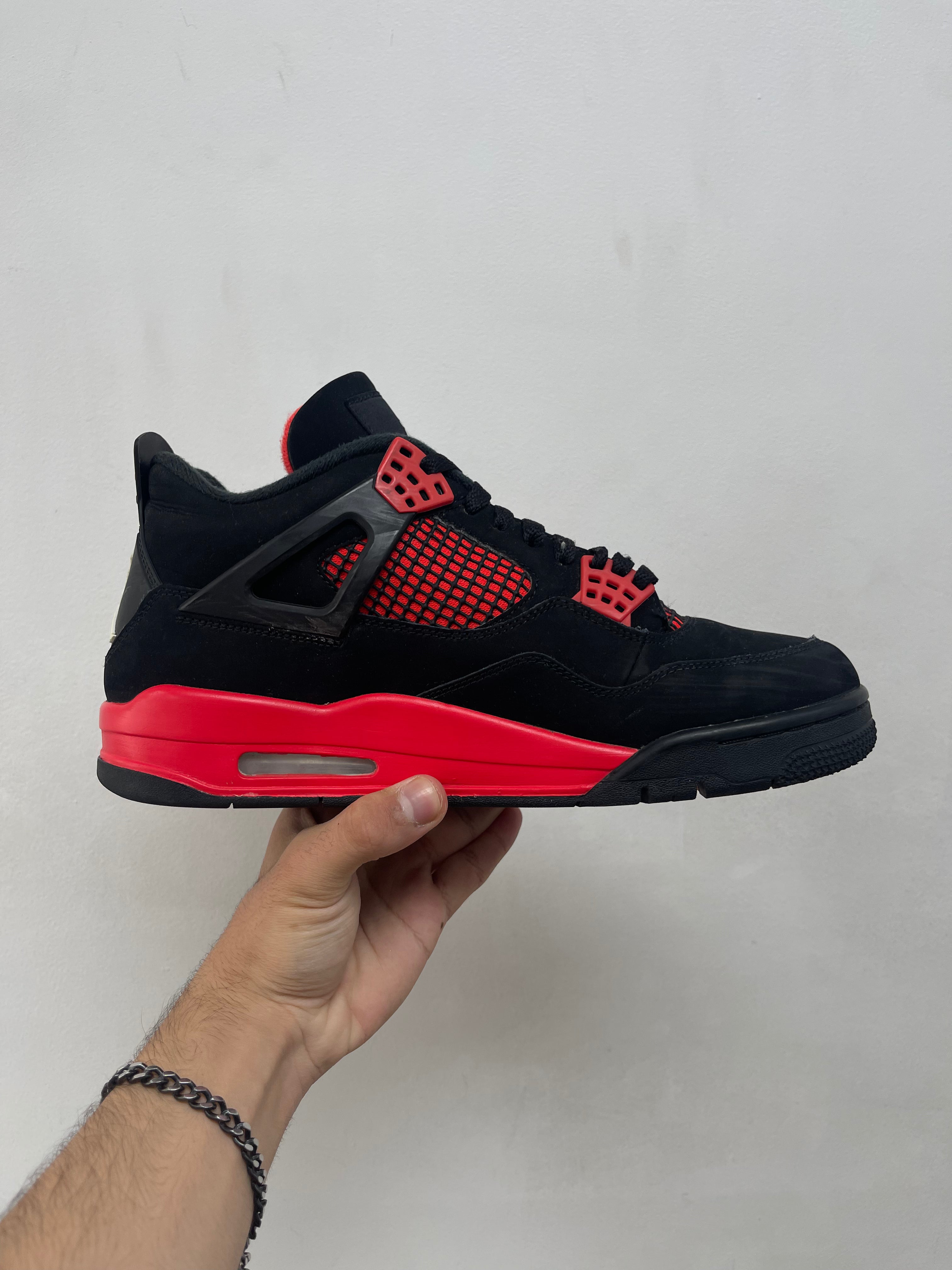 Jordan 4 Red Thunder Sneakers