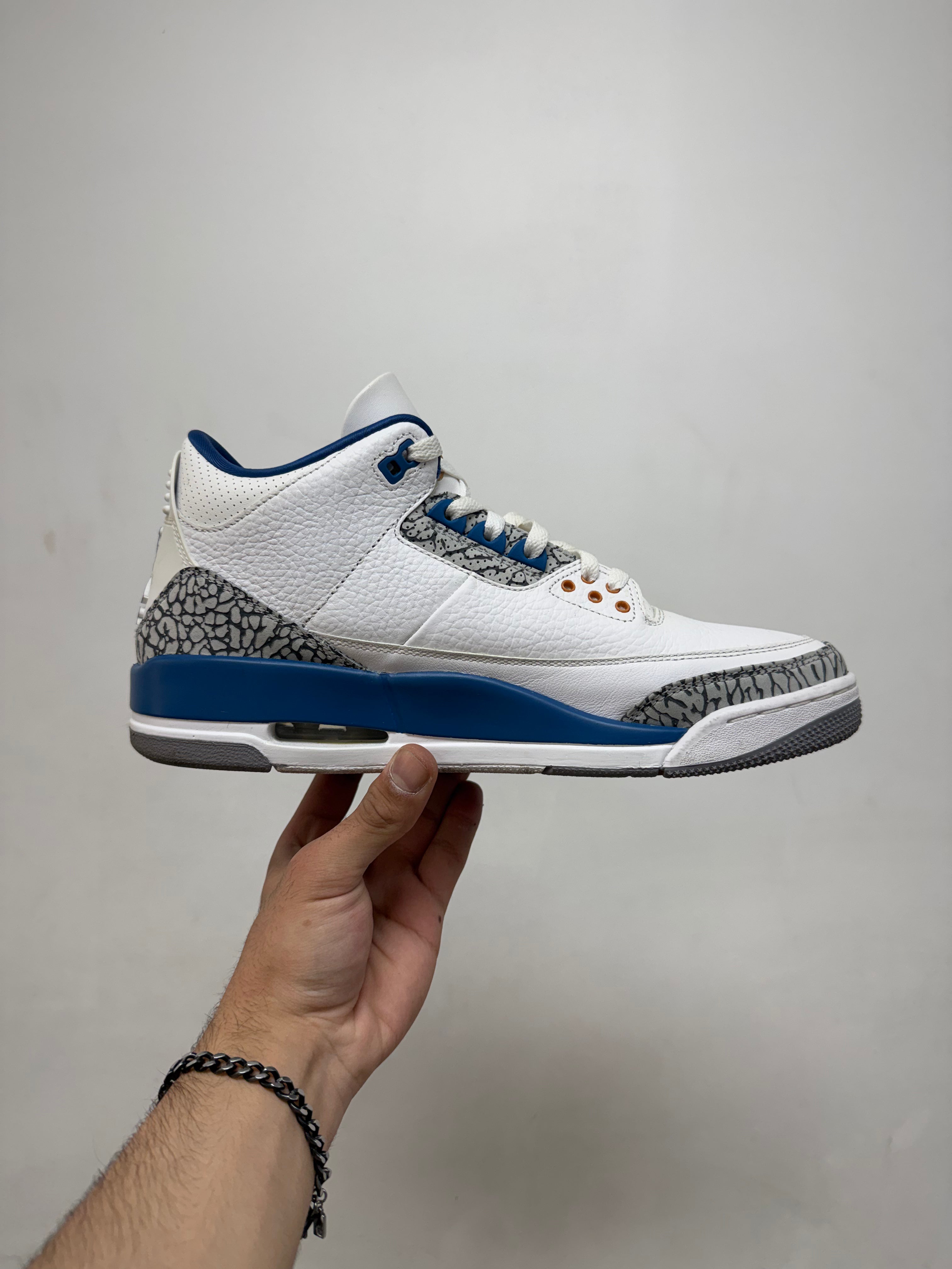 Jordan 3 Wizards Sneakers