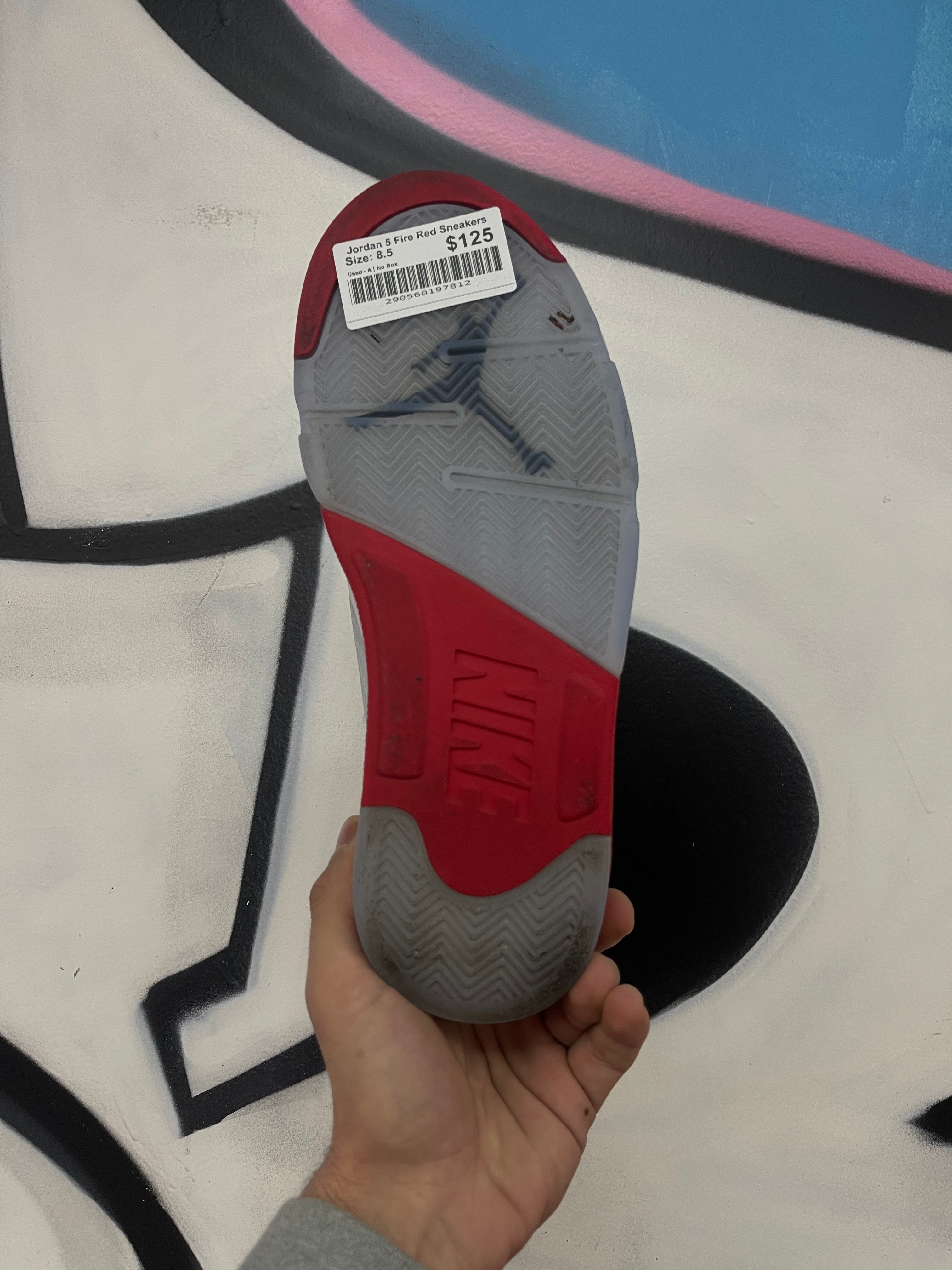 Jordan 5 Fire Red Sneakers