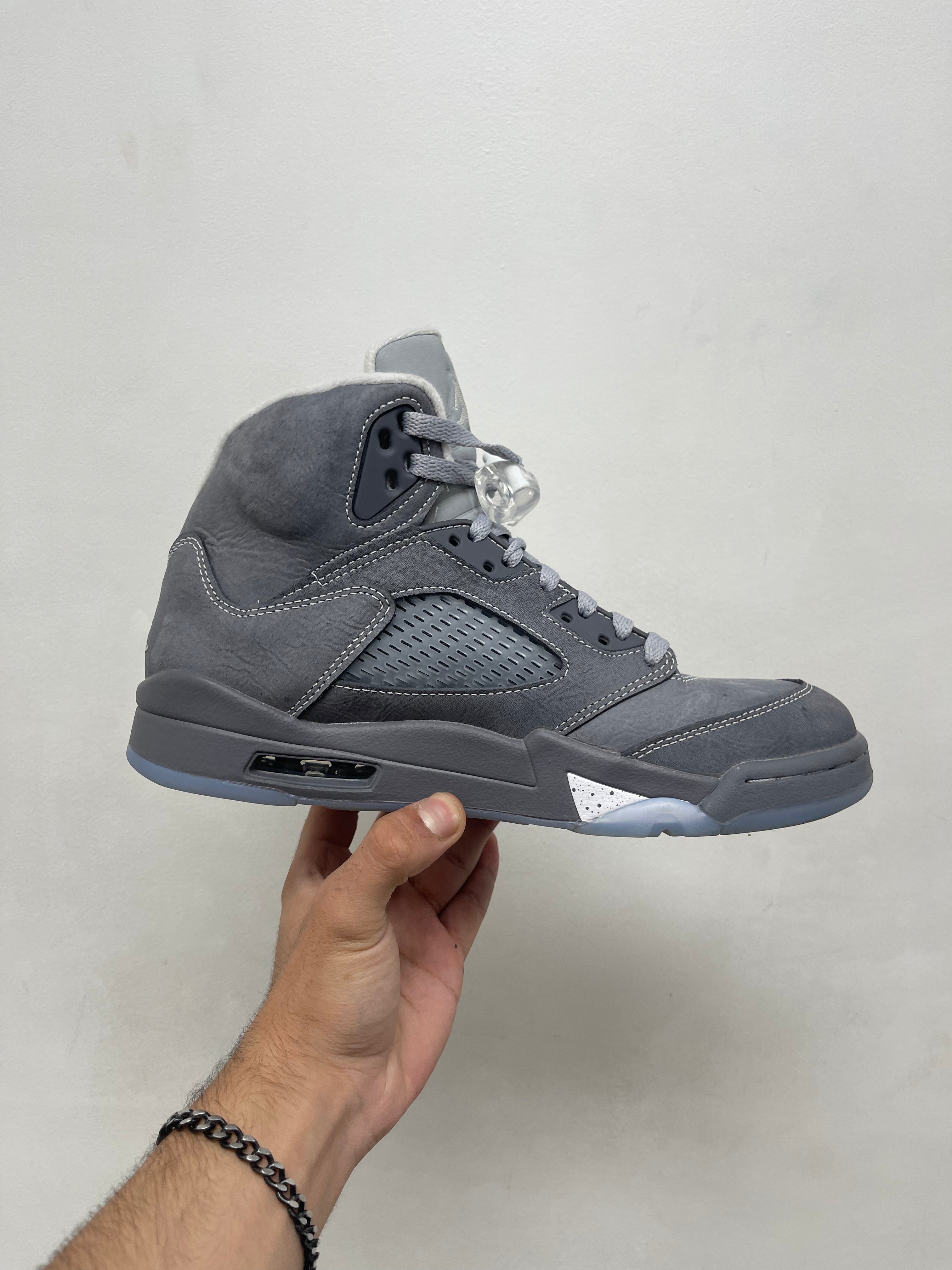 Jordan 5 Wolf Grey Sneakers