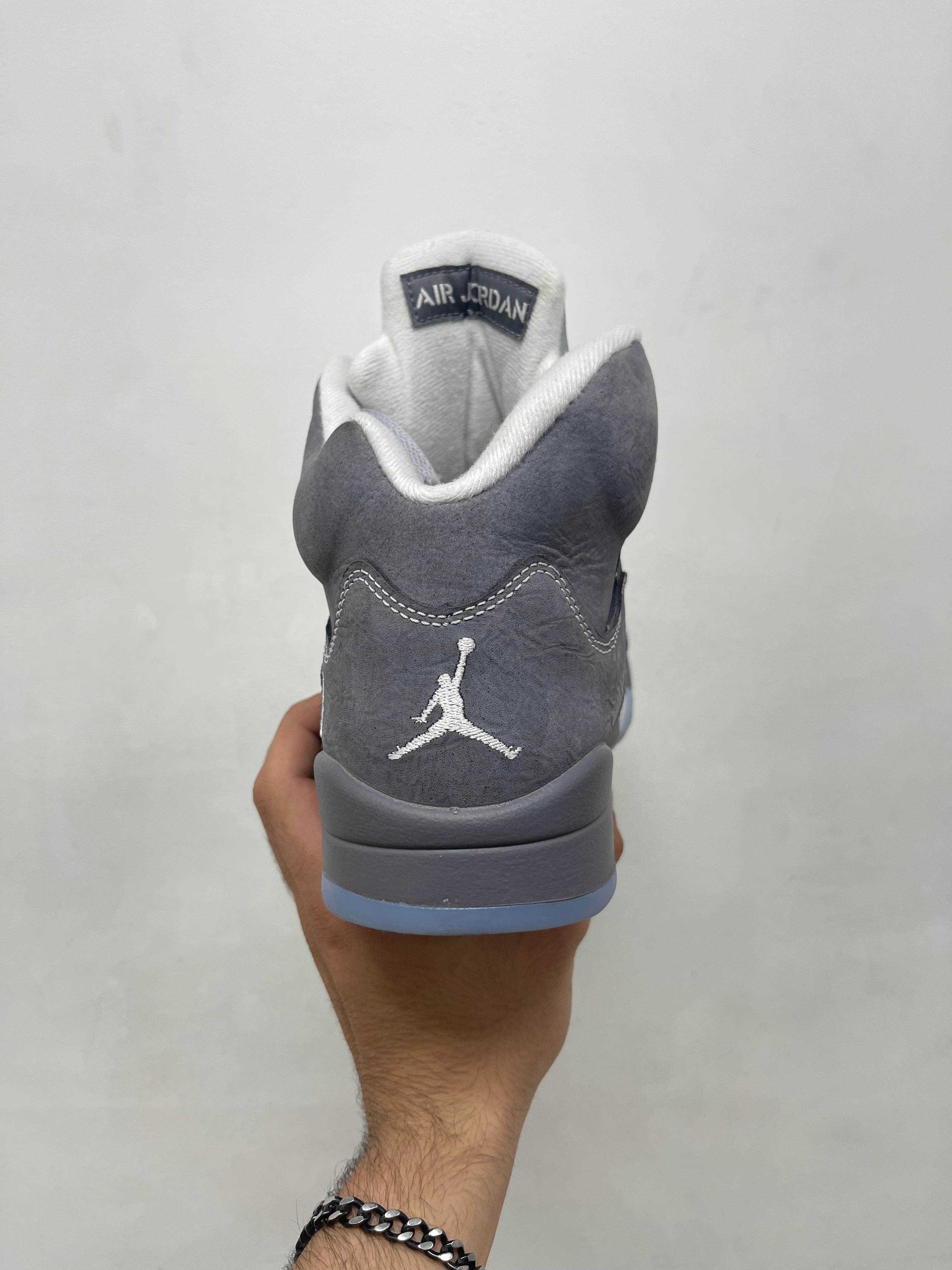 Jordan 5 Wolf Grey Sneakers