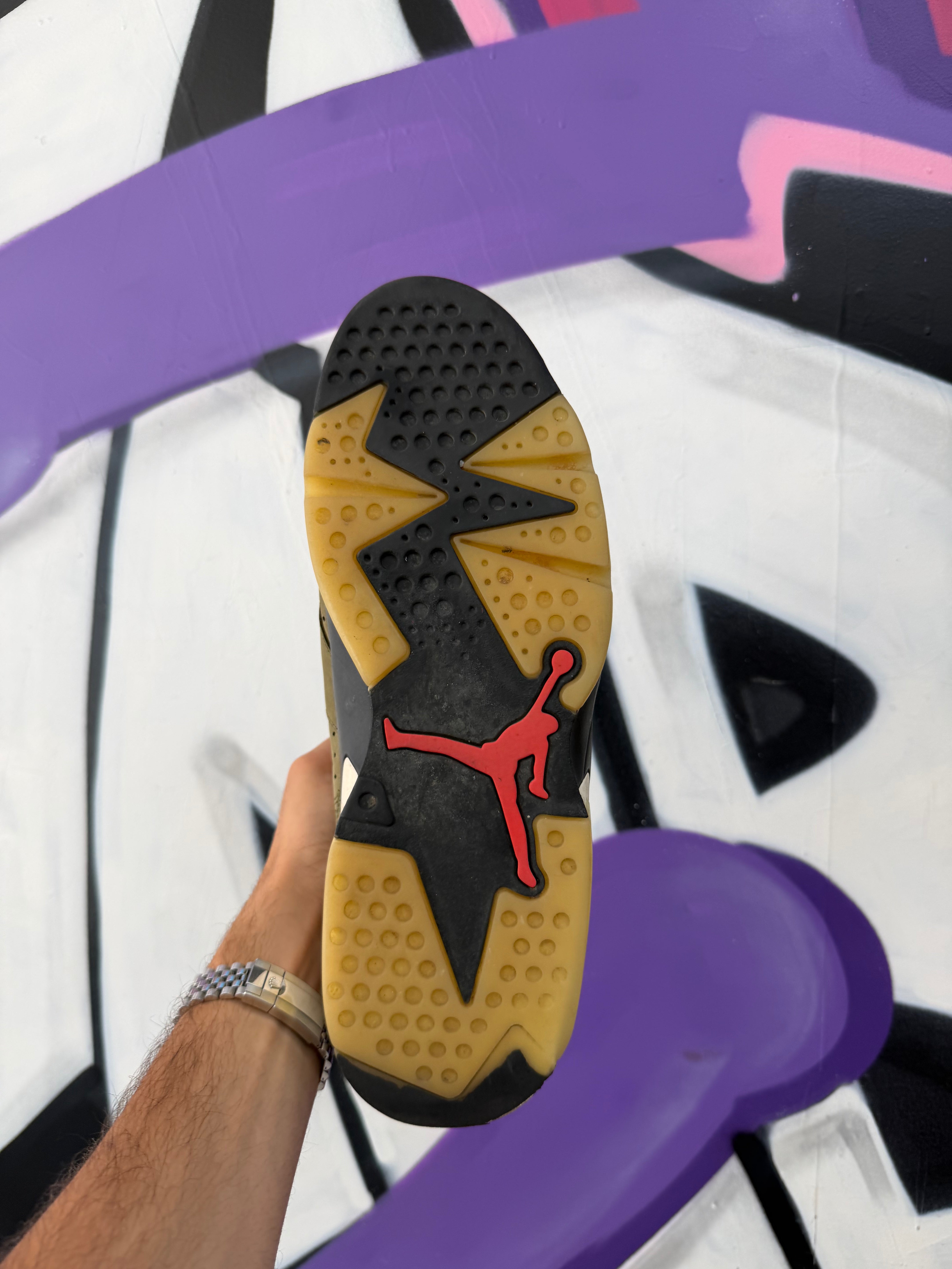 Jordan 6 Travis Scott Olive Sneakers