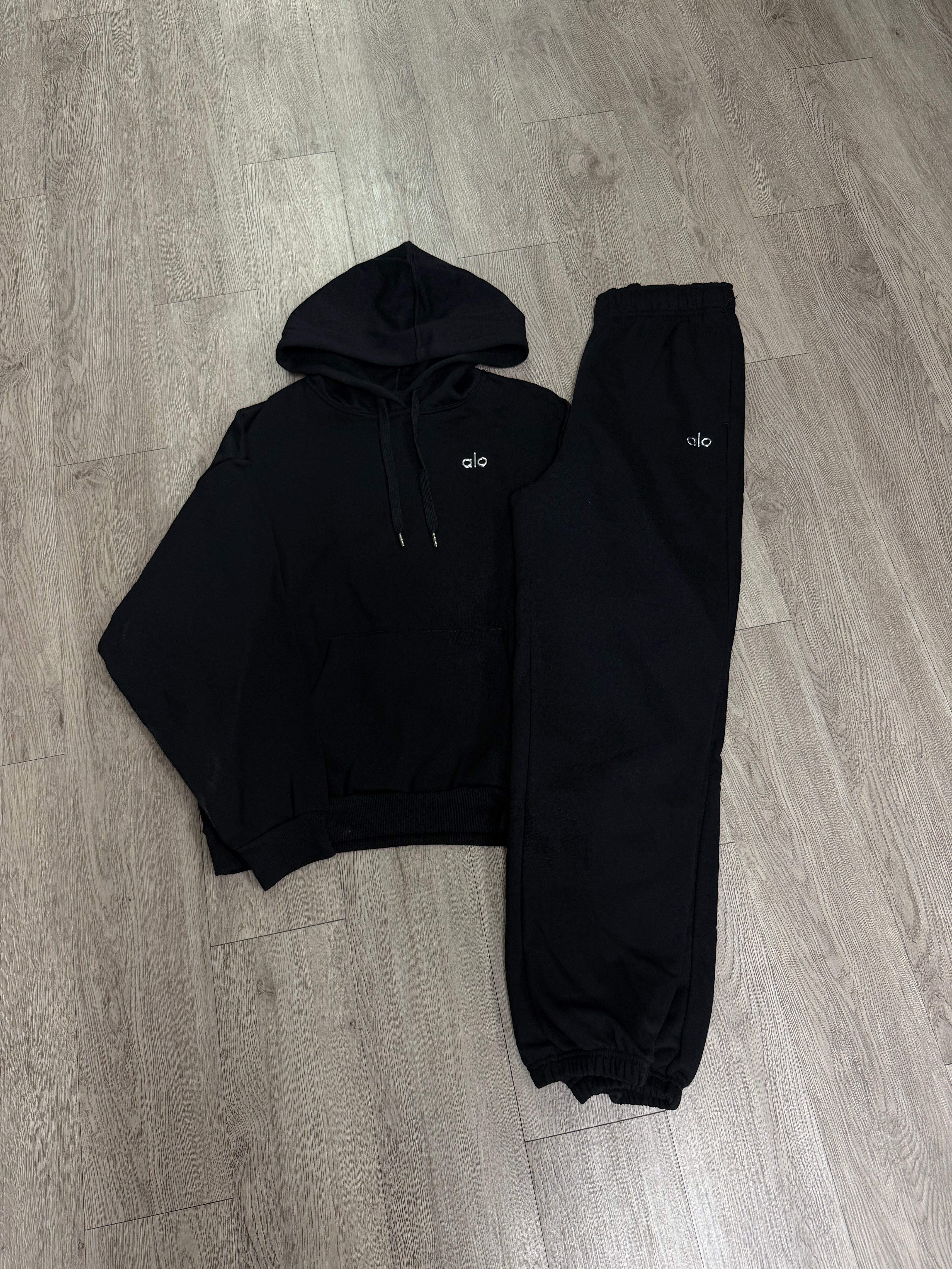 Alo Black Accolade Sweatsuit