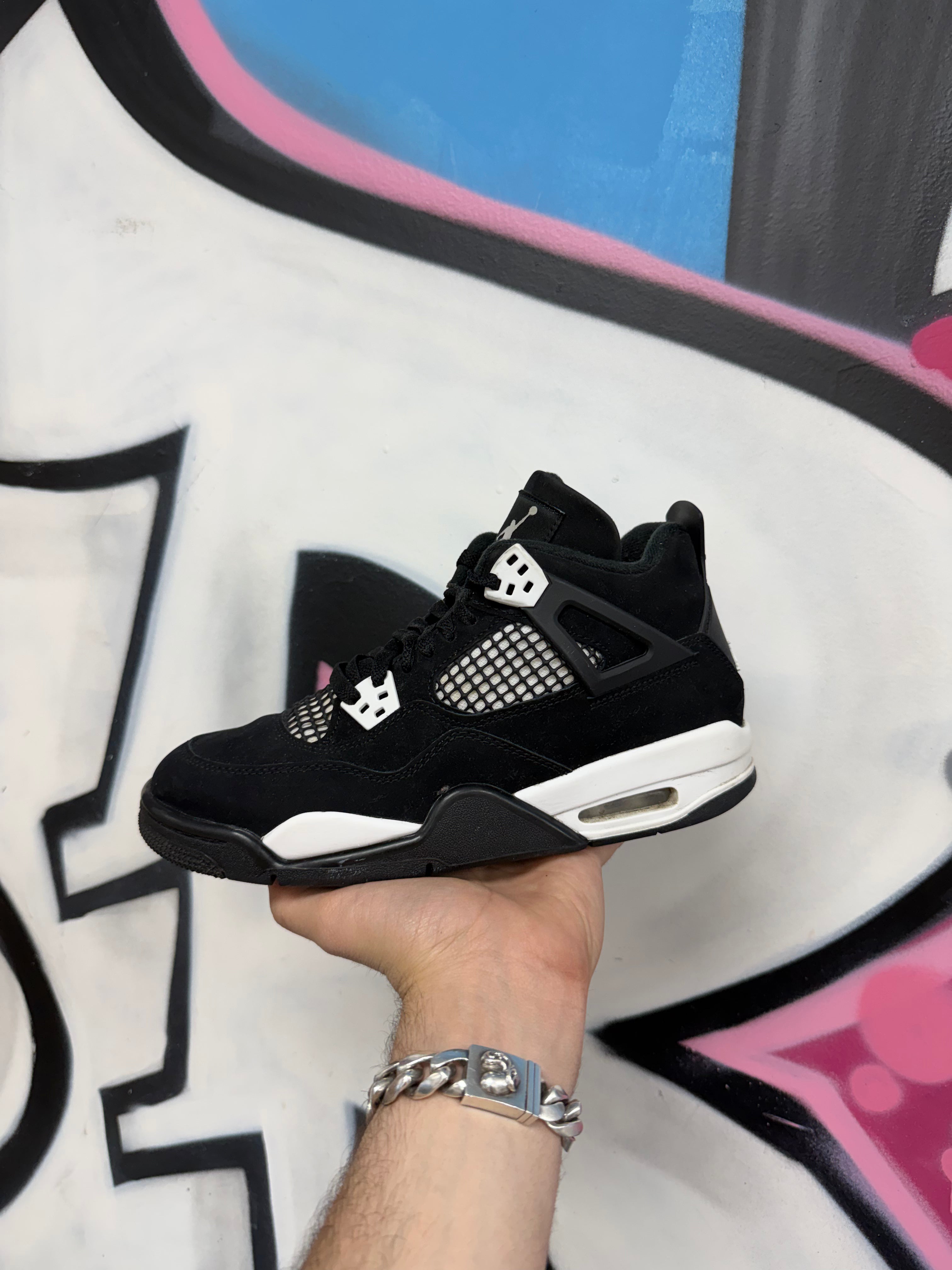 Jordan 4 White Thunder Sneakers