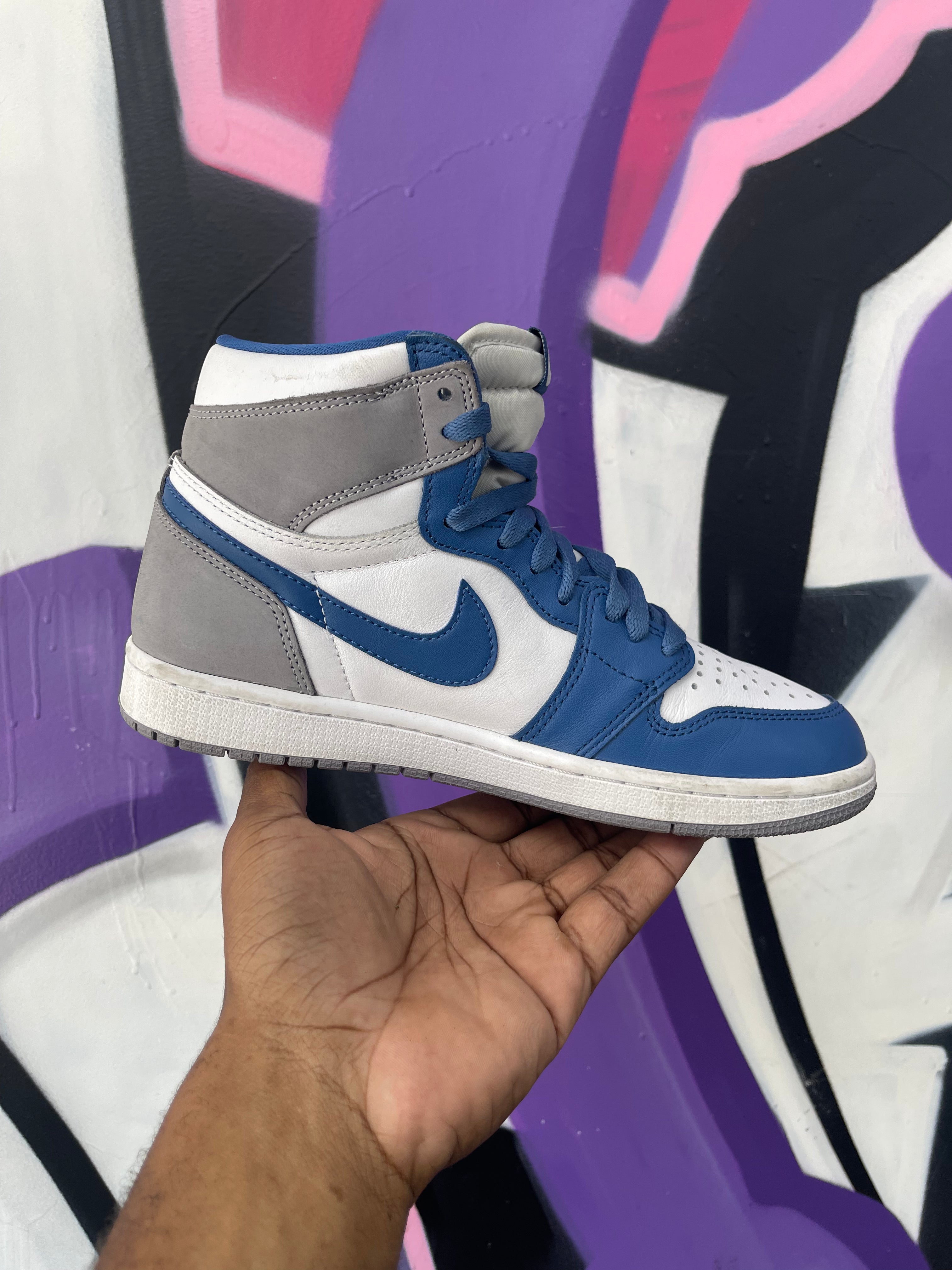 Jordan 1 True Blue Sneakers