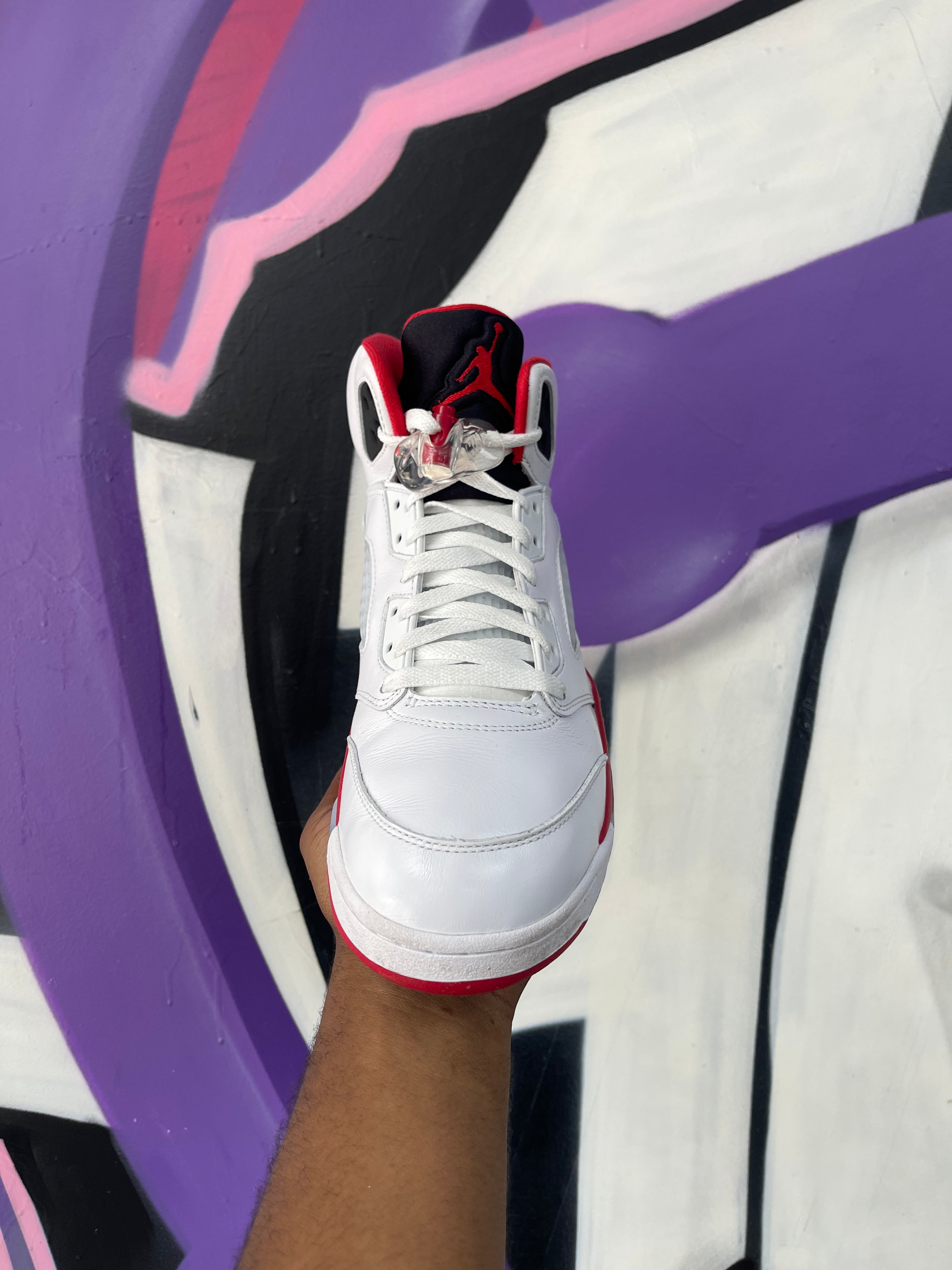 Jordan 5 Fire Red Sneakers