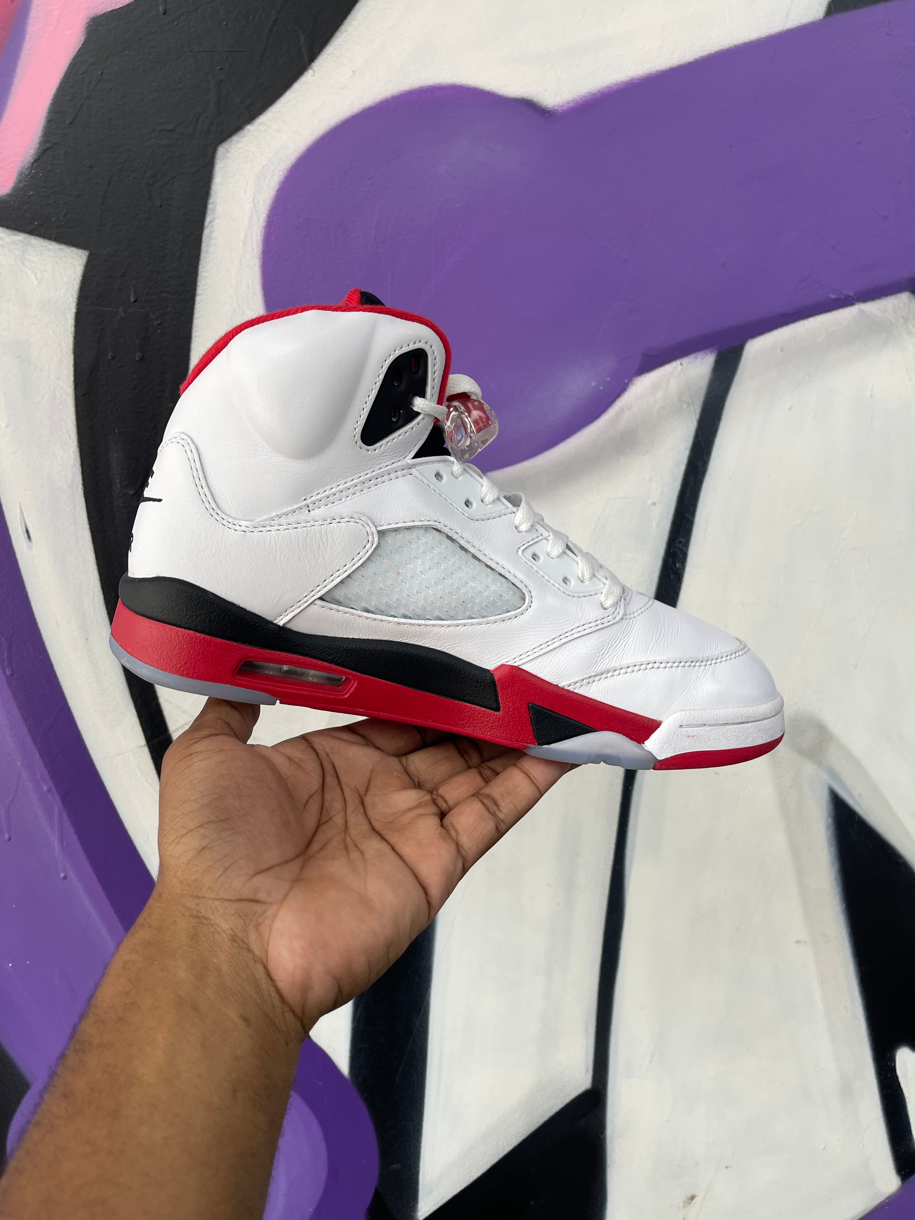 Jordan 5 Fire Red Sneakers