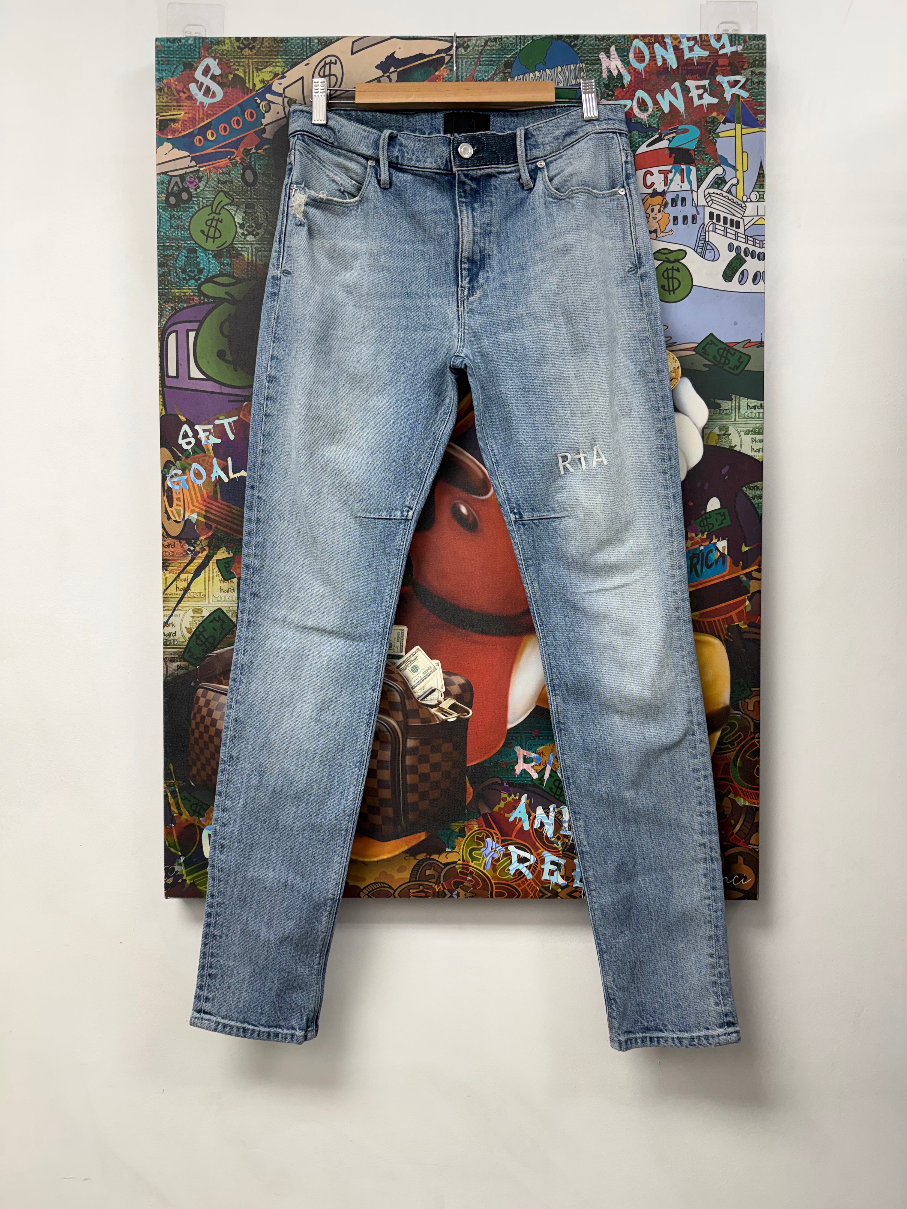 RTA Light Wash Embroidered Jeans